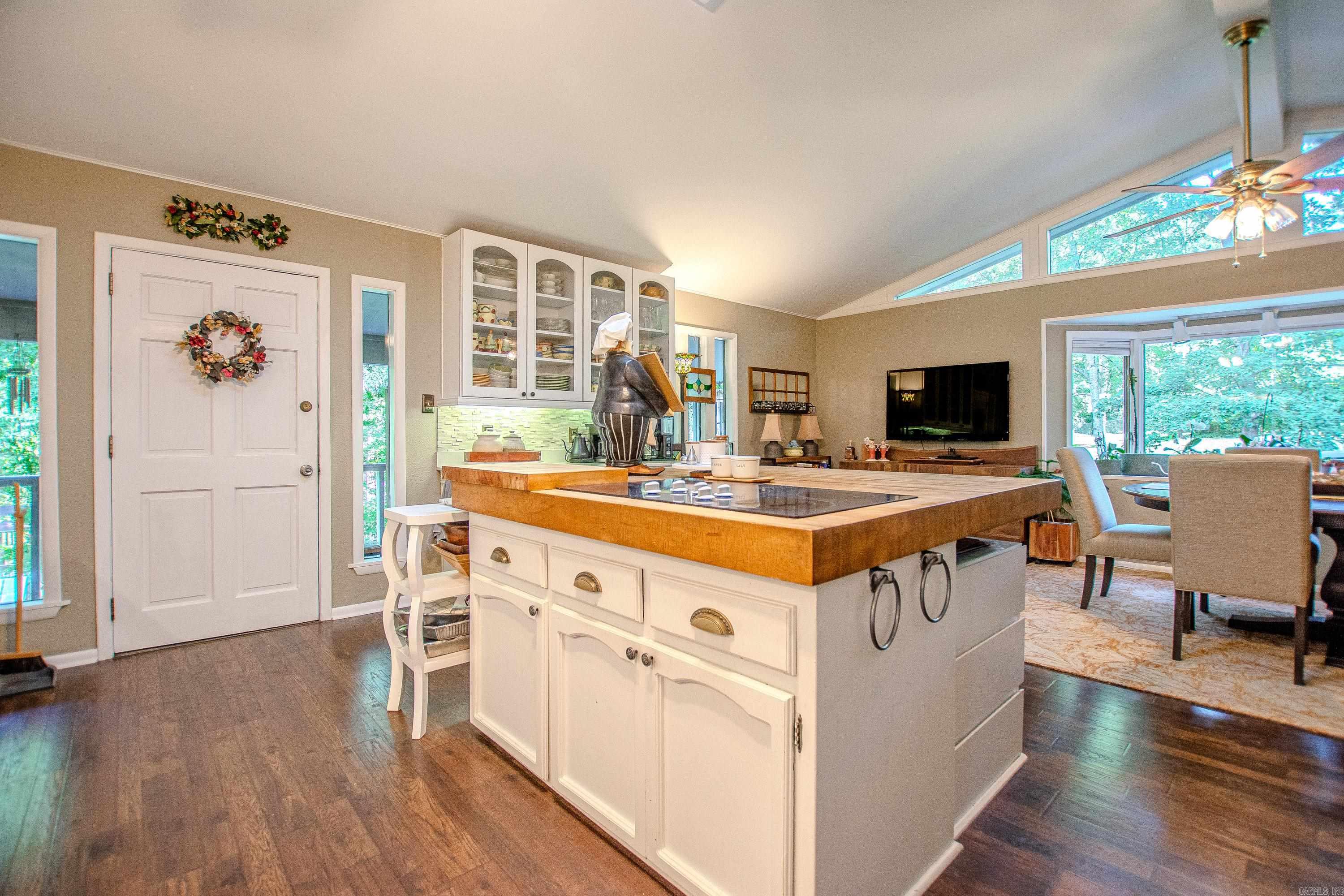 1620 Brookview Property Photo 14