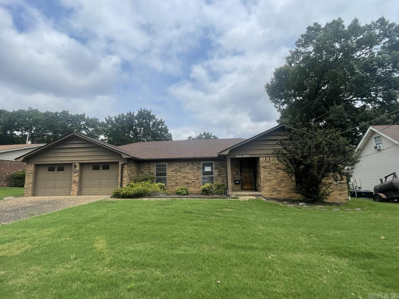 1400 Hawkwood Road Property Photo 1