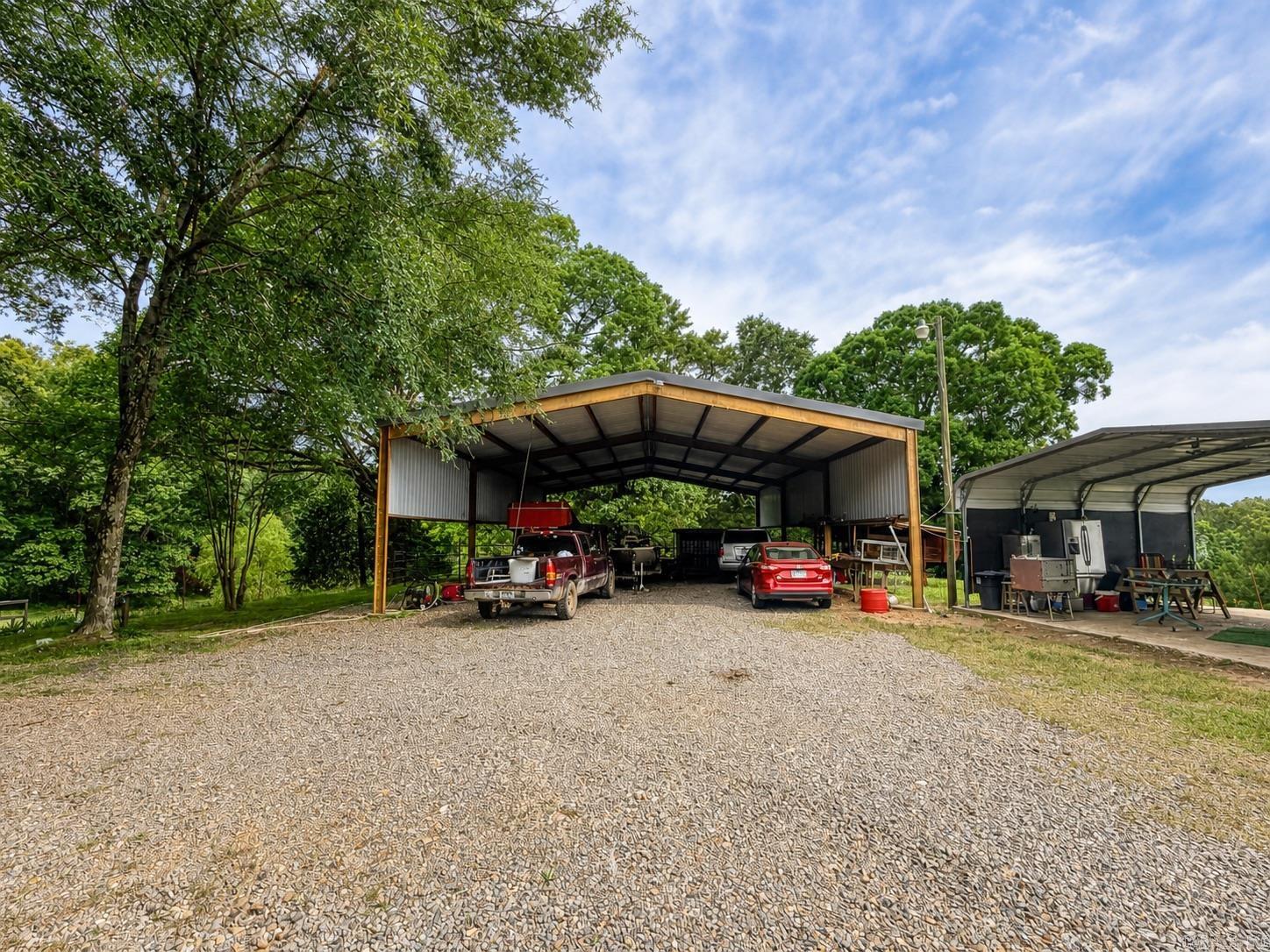 1374 Highway 317 Property Photo 12