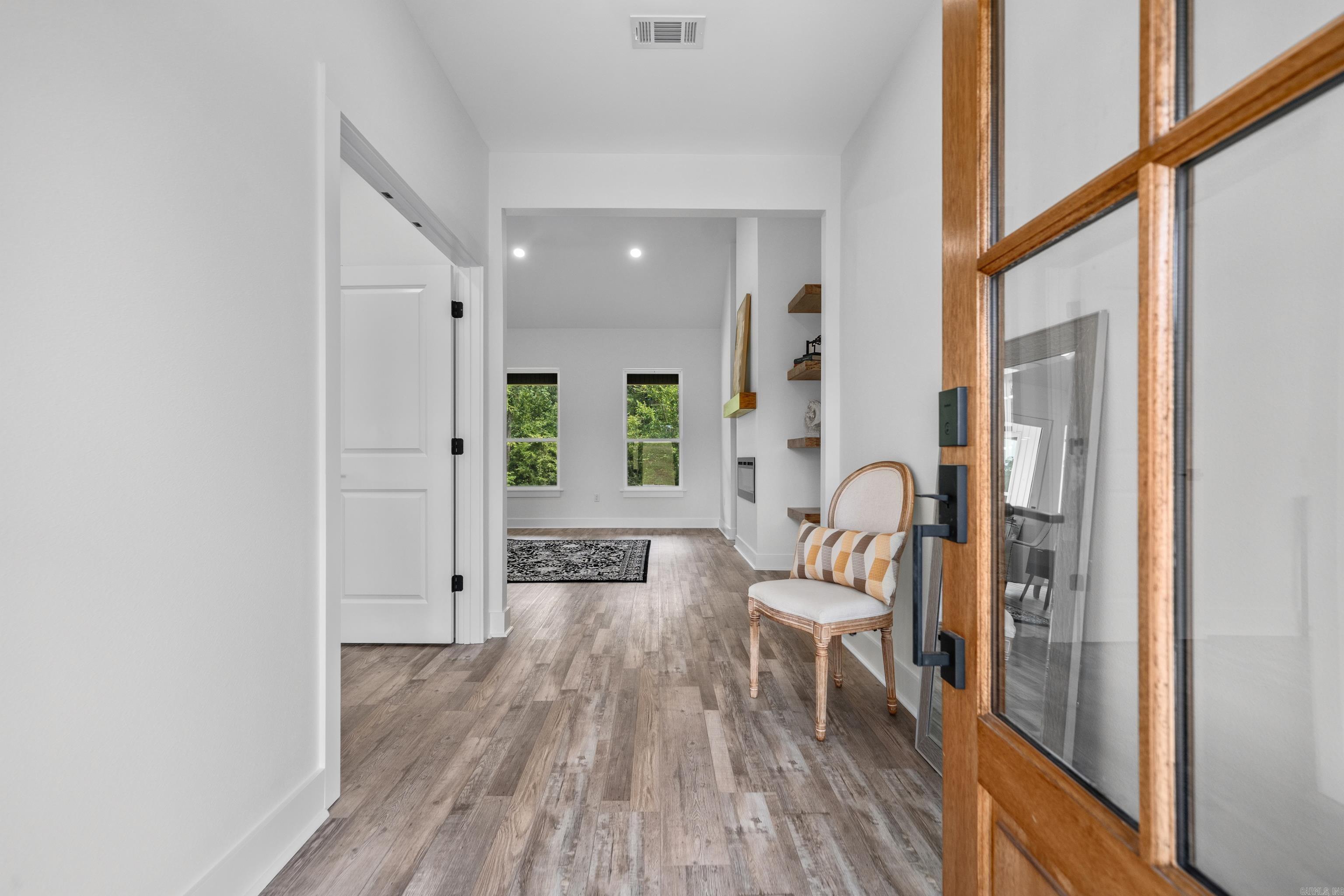109 Chapel Hill Property Photo 4