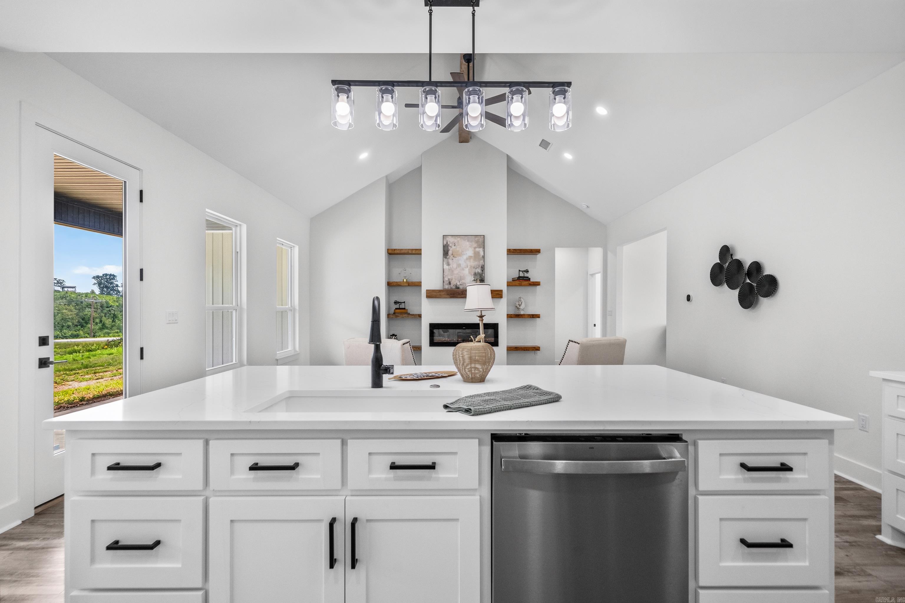 109 Chapel Hill Property Photo 12