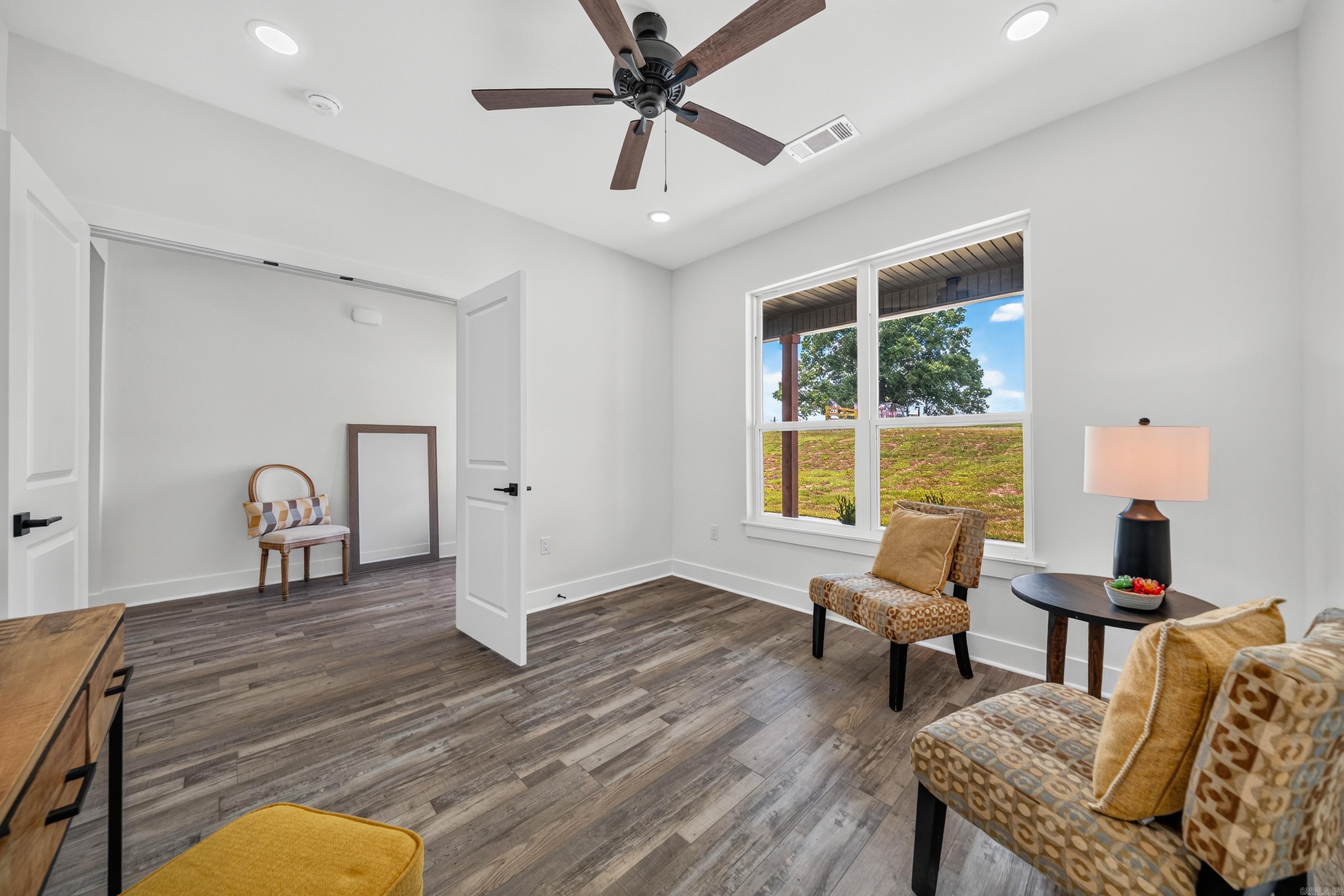 109 Chapel Hill Property Photo 28
