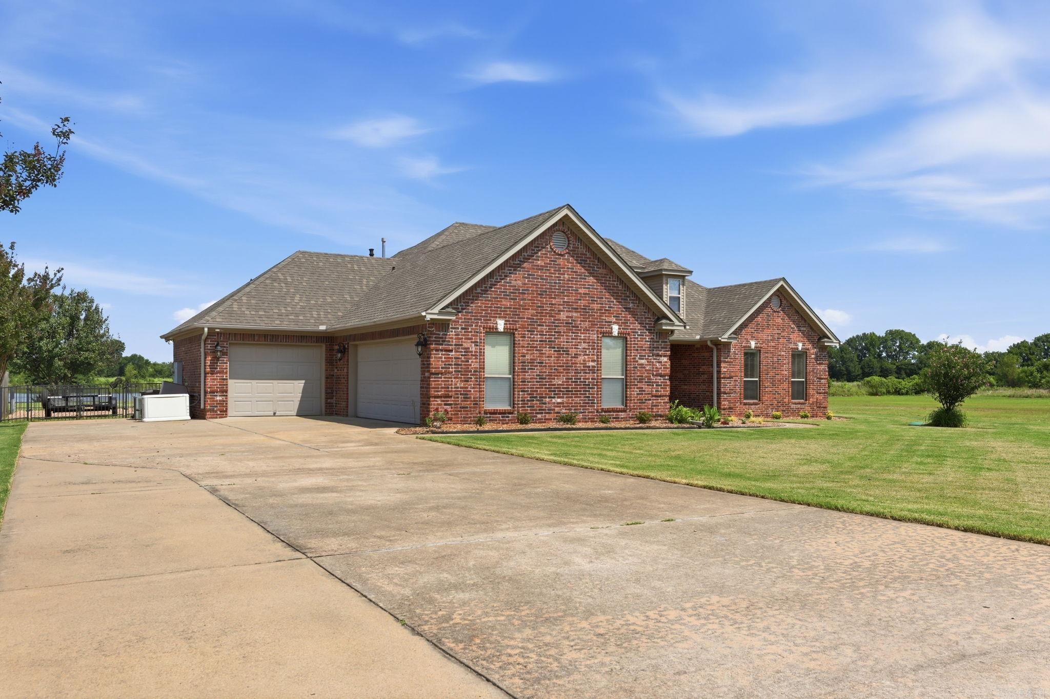 985 Mound View Drive Property Photo 3