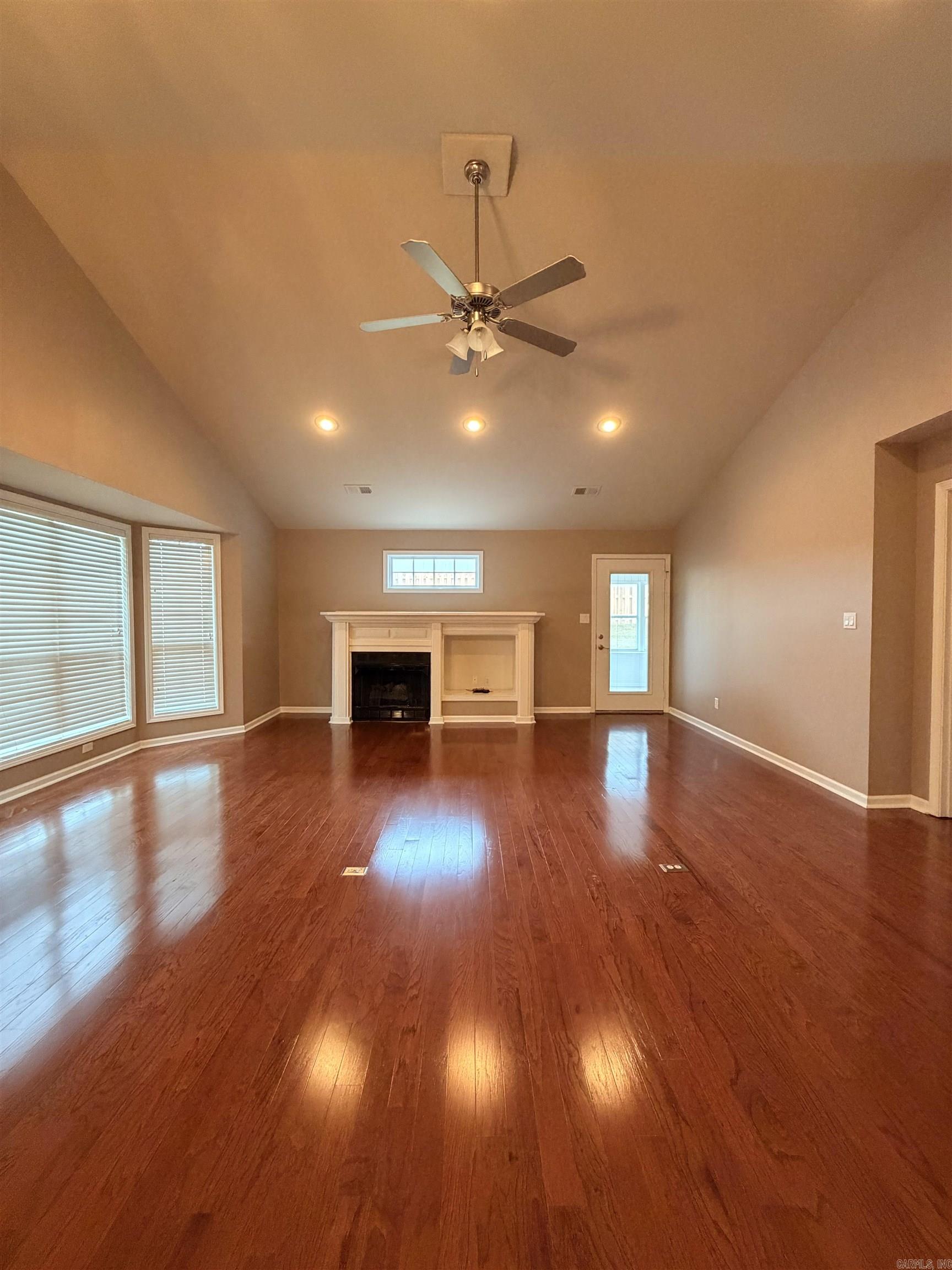 31 Enclave Circle Property Photo 2