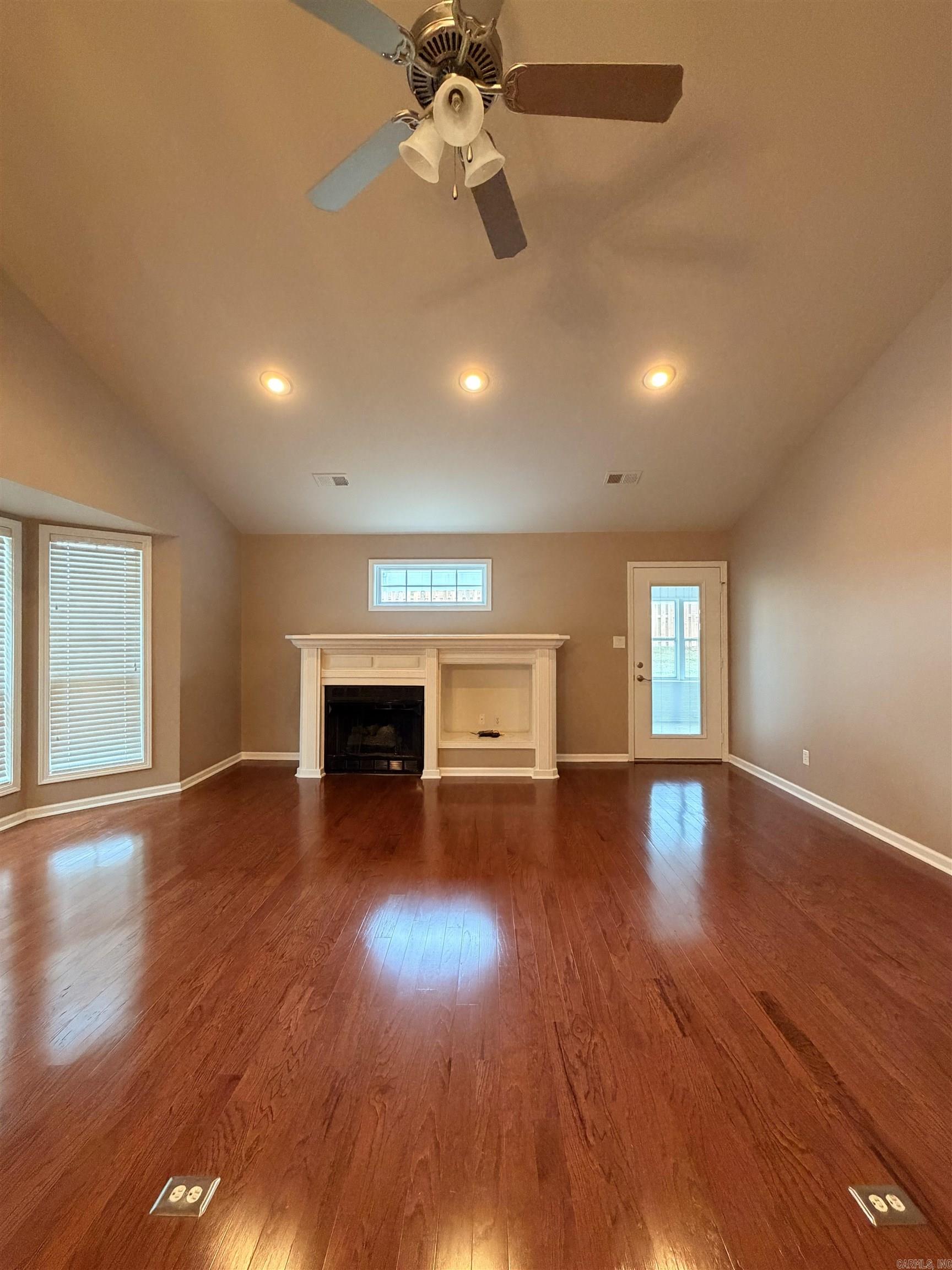 31 Enclave Circle Property Photo 3