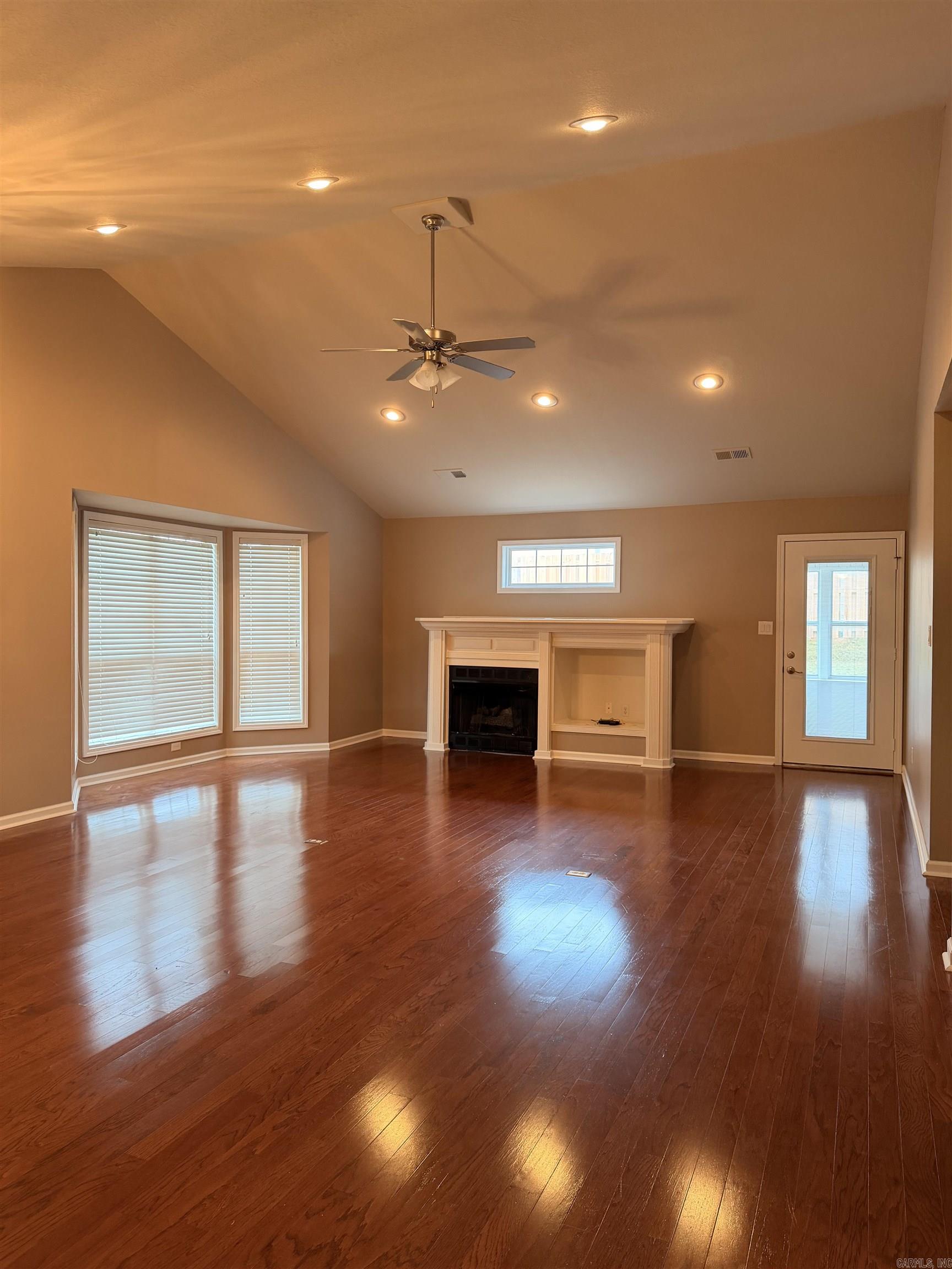 31 Enclave Circle Property Photo 4