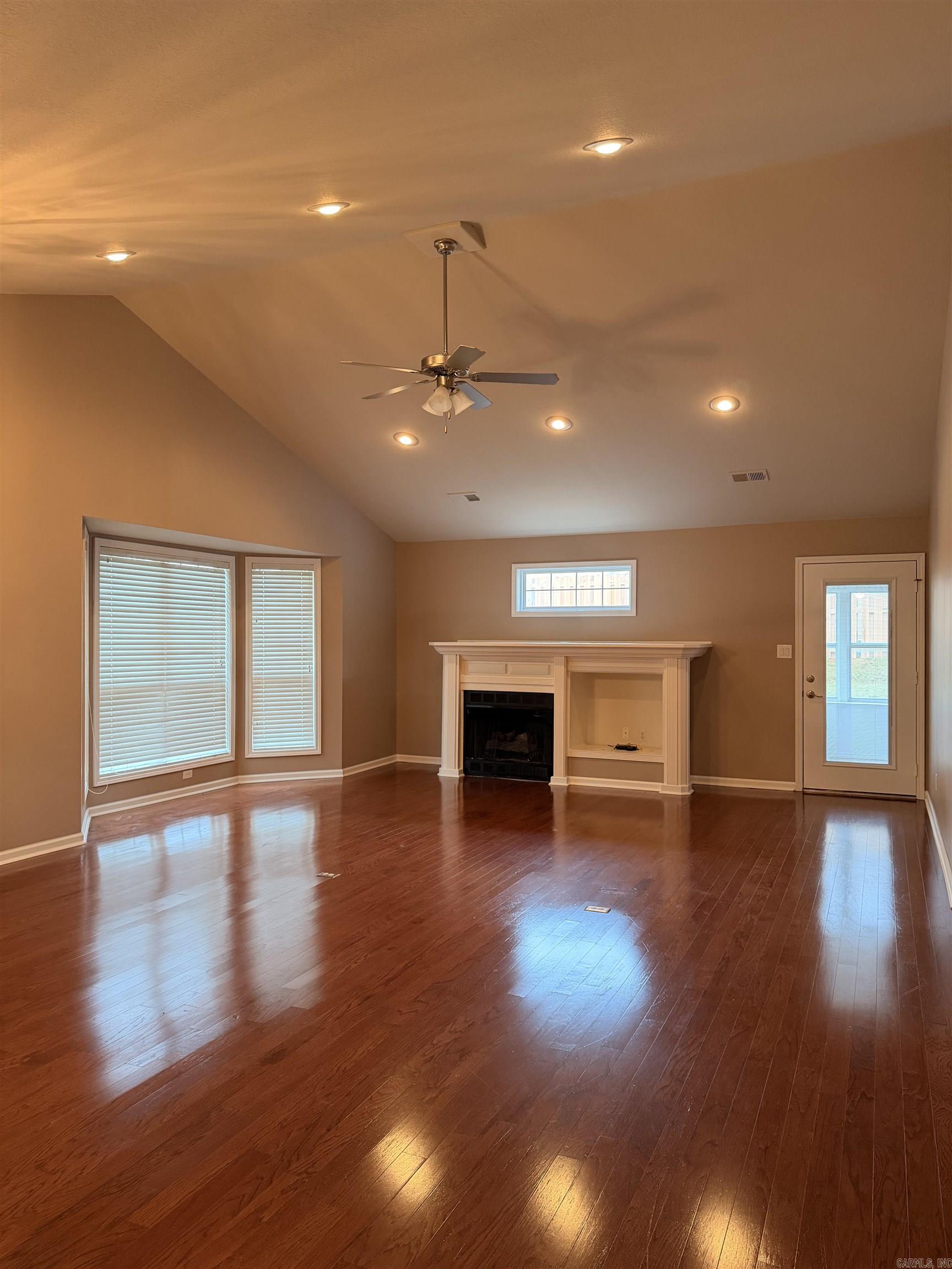 31 Enclave Circle Property Photo 5