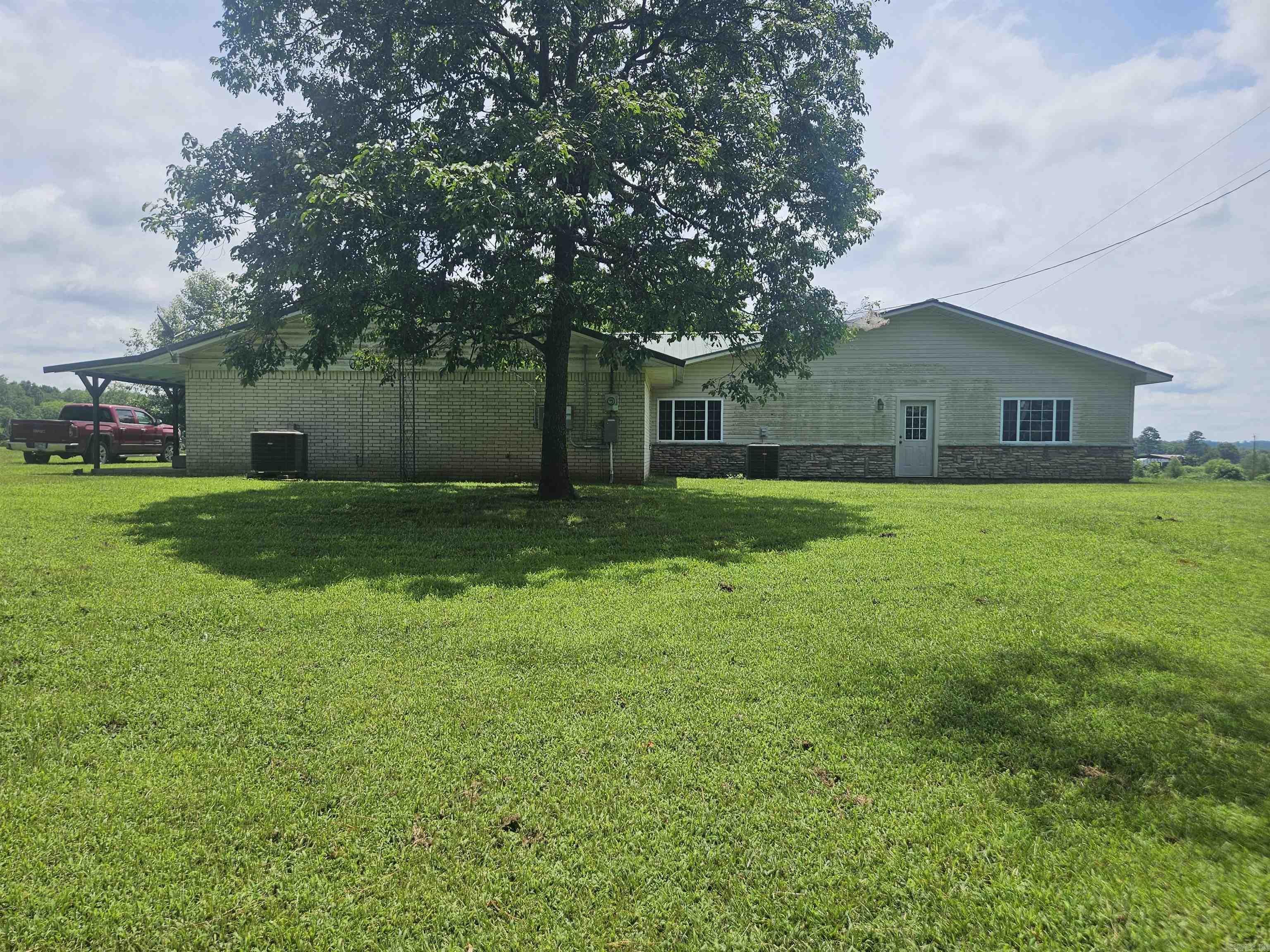 453 Westbrook Road Property Photo 3