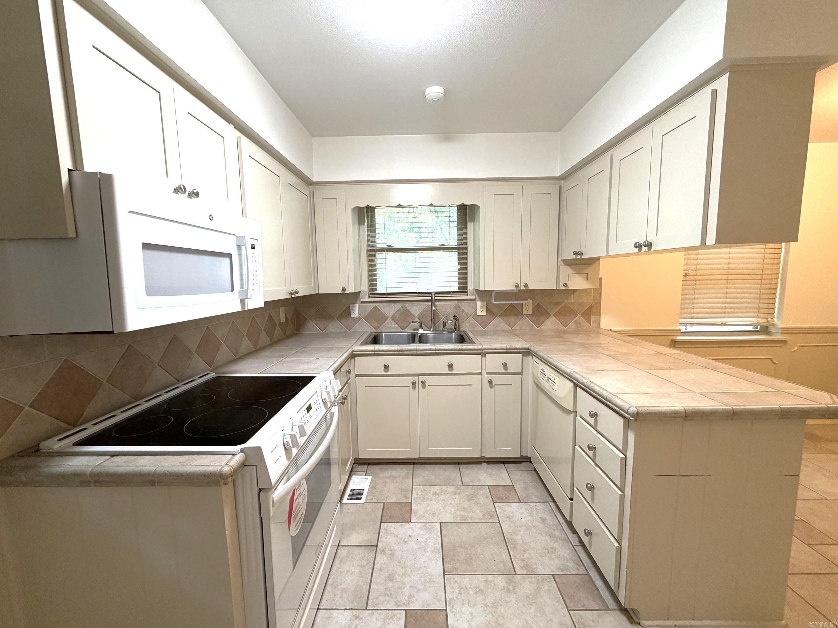 821 Silver Hill Road Property Photo 10