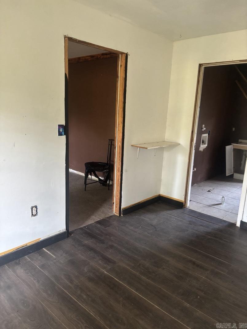 107 S South Circle Property Photo 3