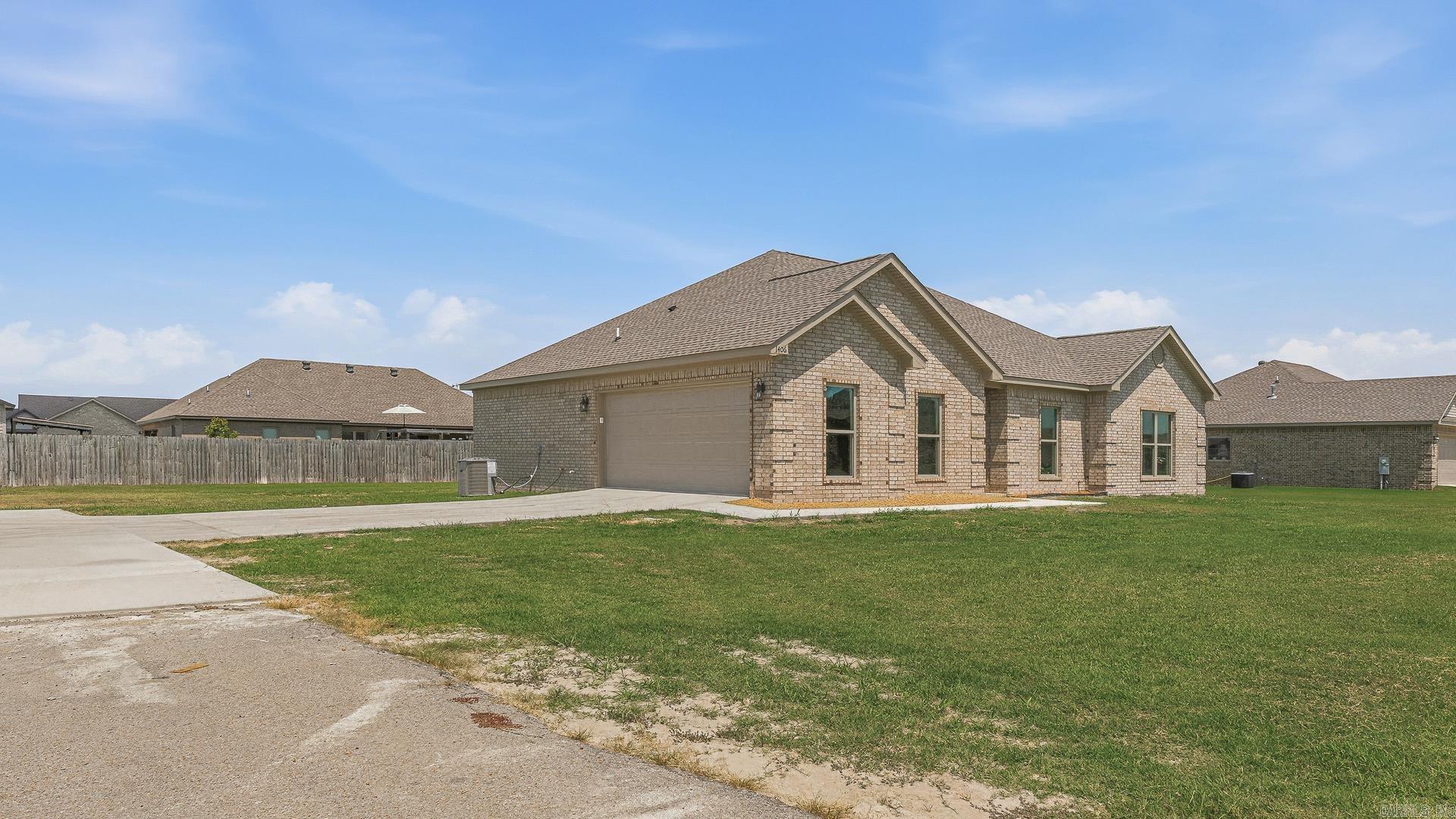 1406 Kelton Property Photo 2