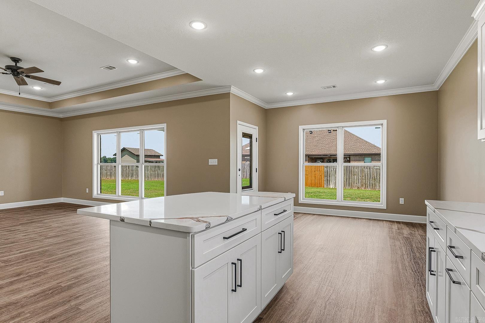 1406 Kelton Property Photo 3