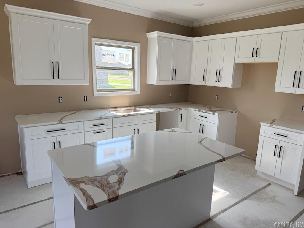 1406 Kelton Property Photo 4