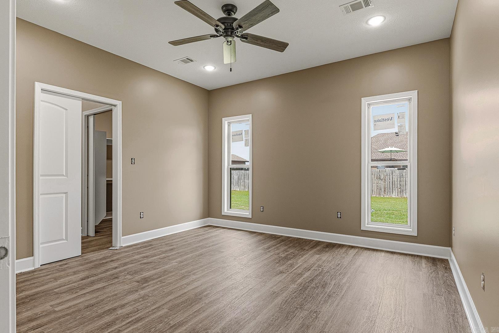 1406 Kelton Property Photo 7