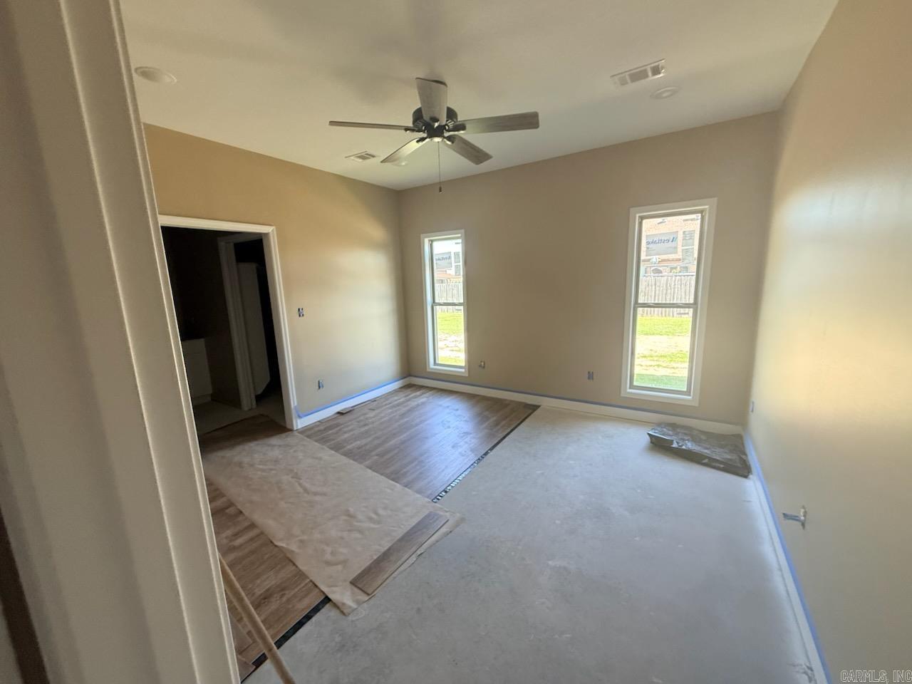 1406 Kelton Property Photo 8