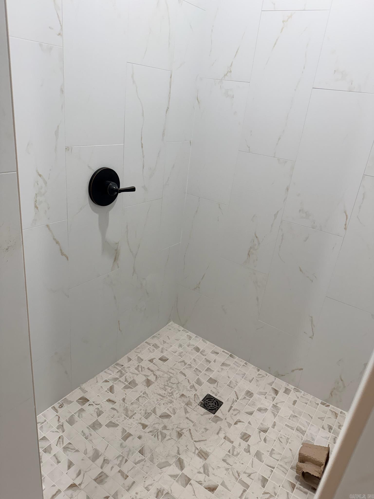 1406 Kelton Property Photo 9