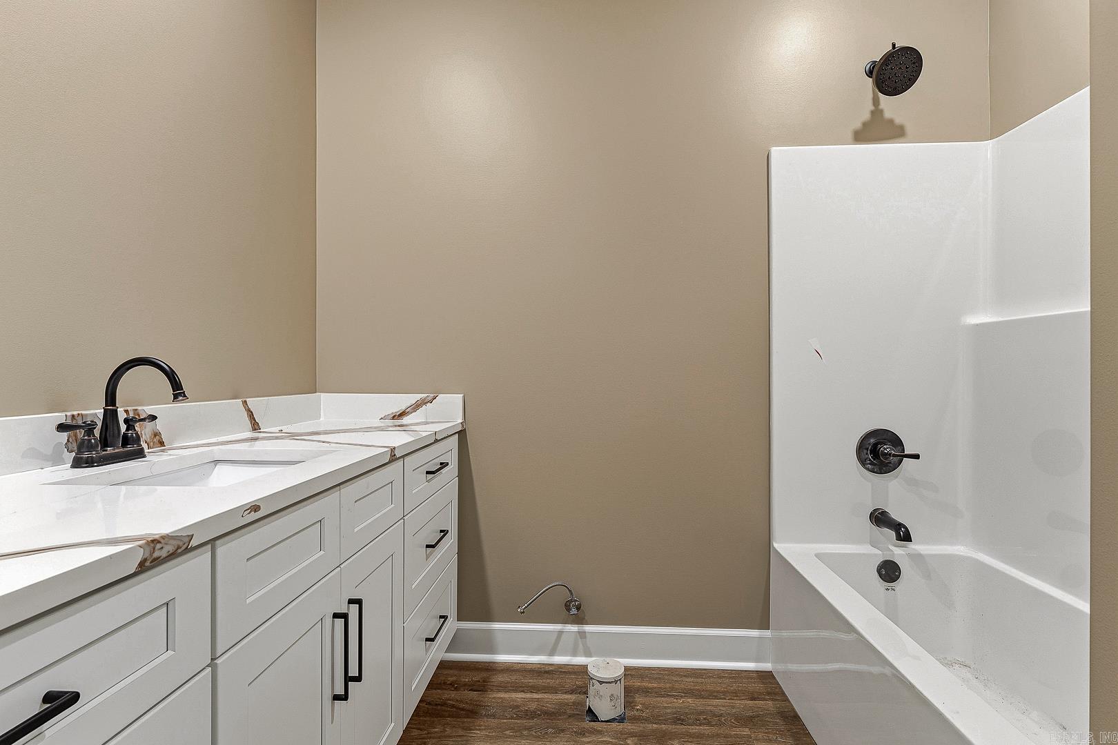 1406 Kelton Property Photo 11