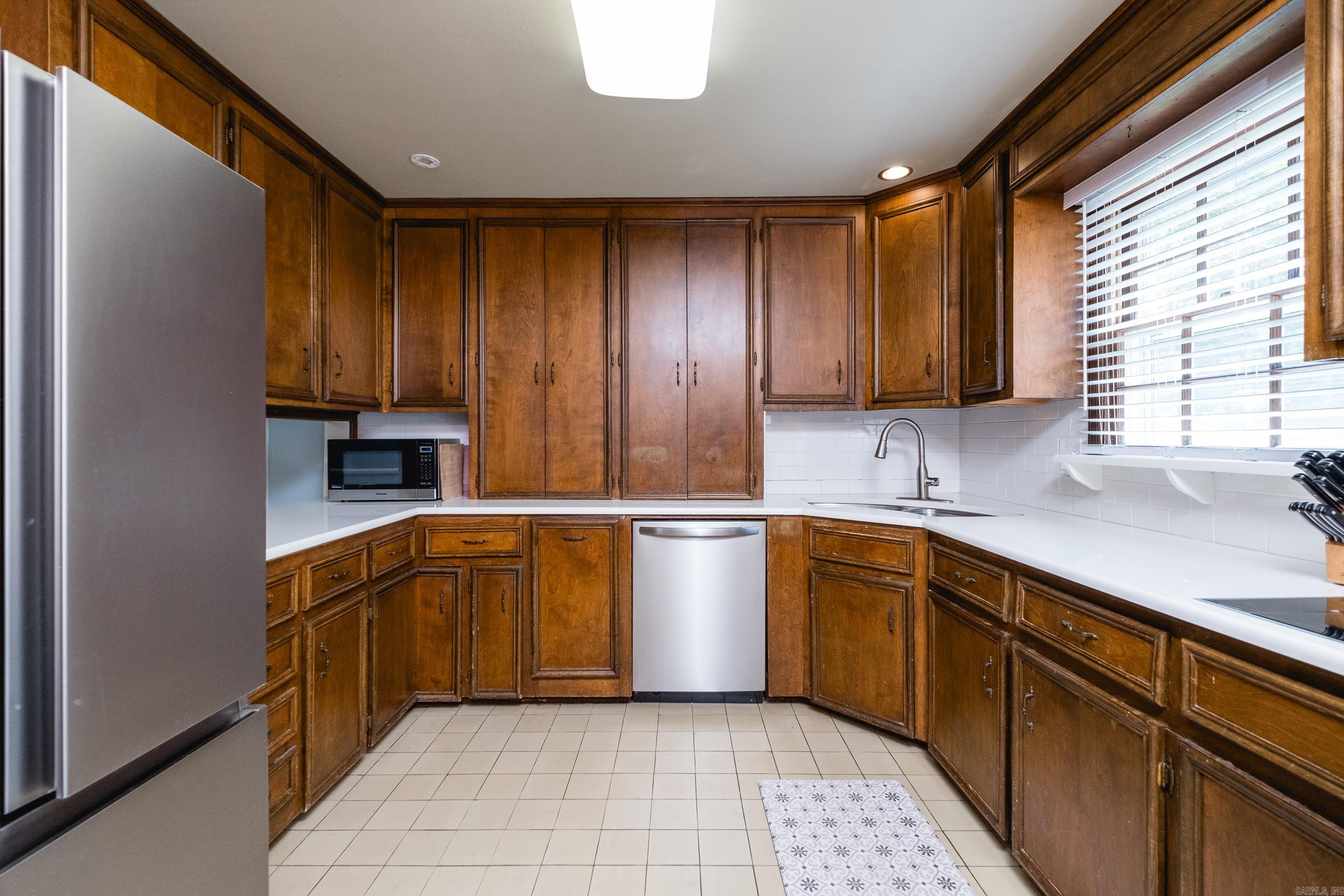 1412 N Hughes Street Property Photo 15