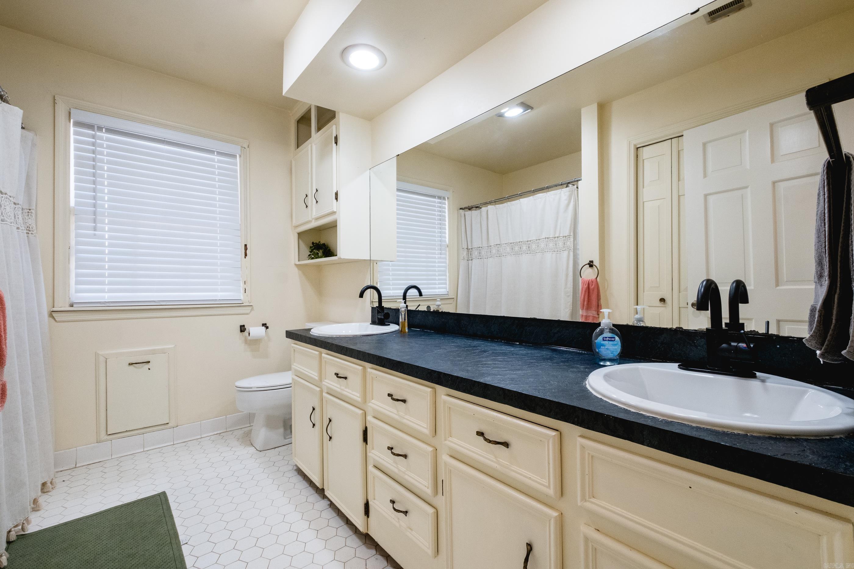 1412 N Hughes Street Property Photo 36