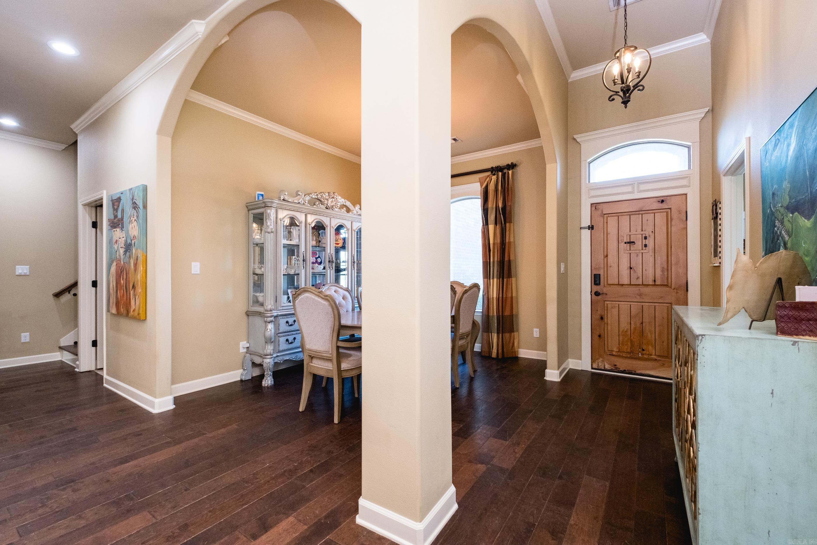 1 Tournay Circle Property Photo 5