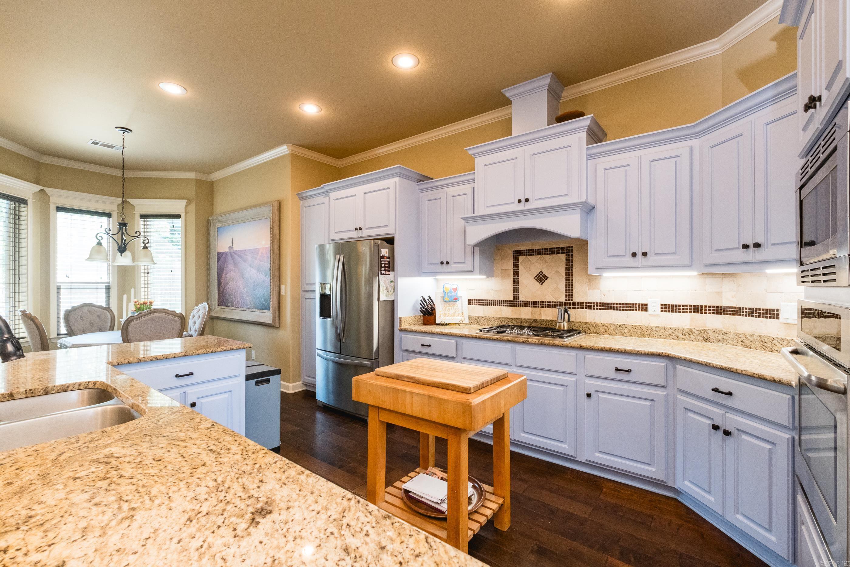 1 Tournay Circle Property Photo 17