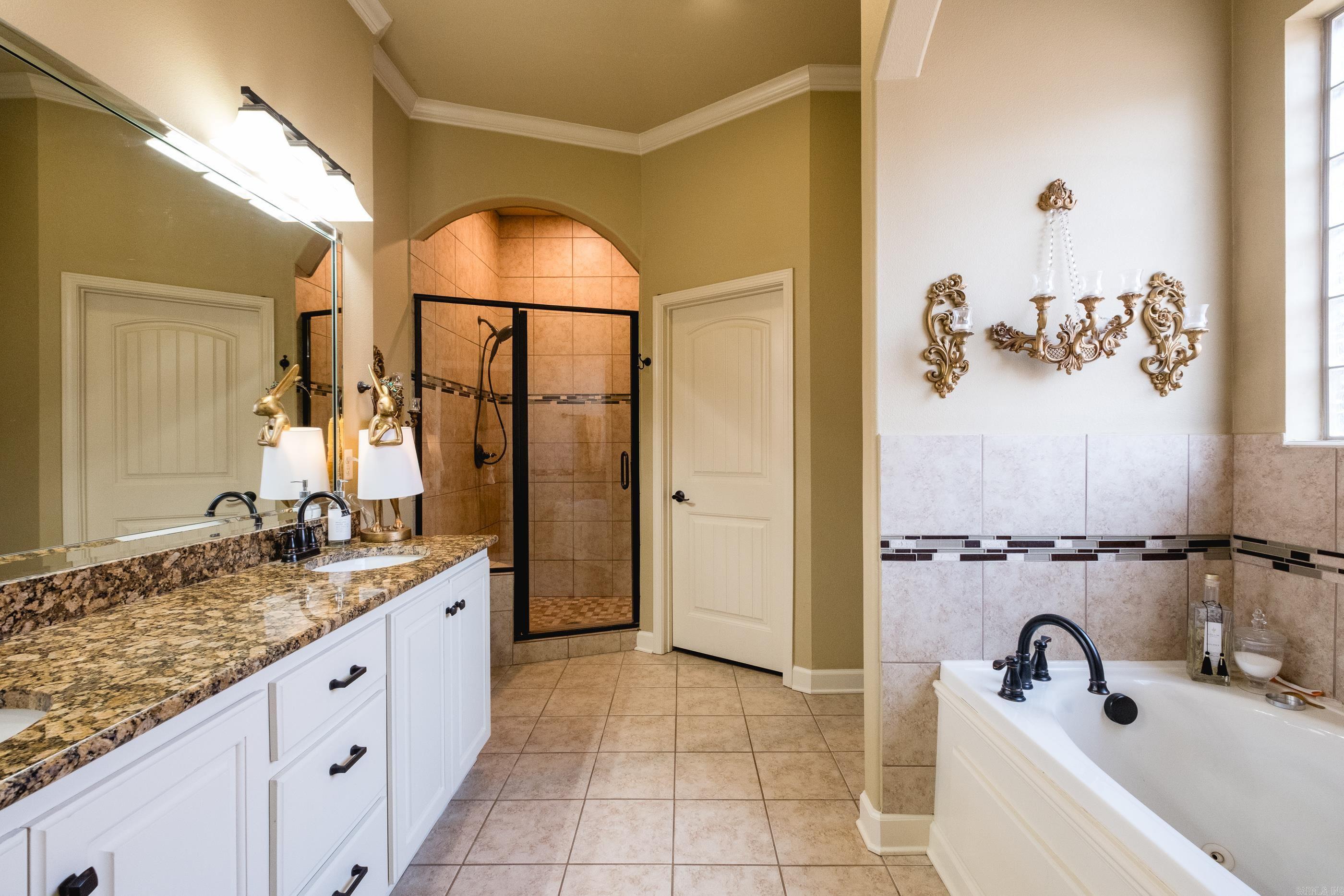 1 Tournay Circle Property Photo 23