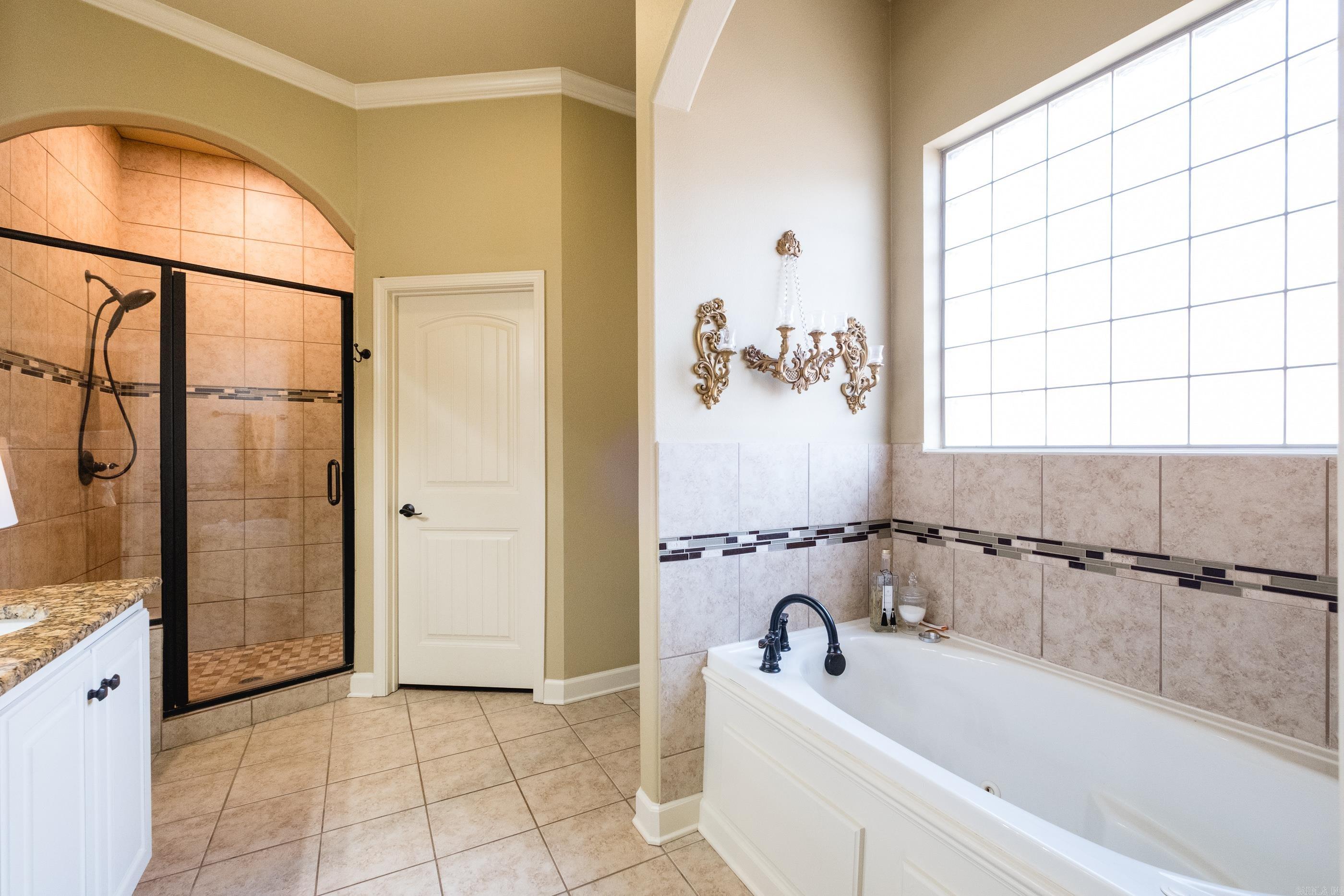1 Tournay Circle Property Photo 24