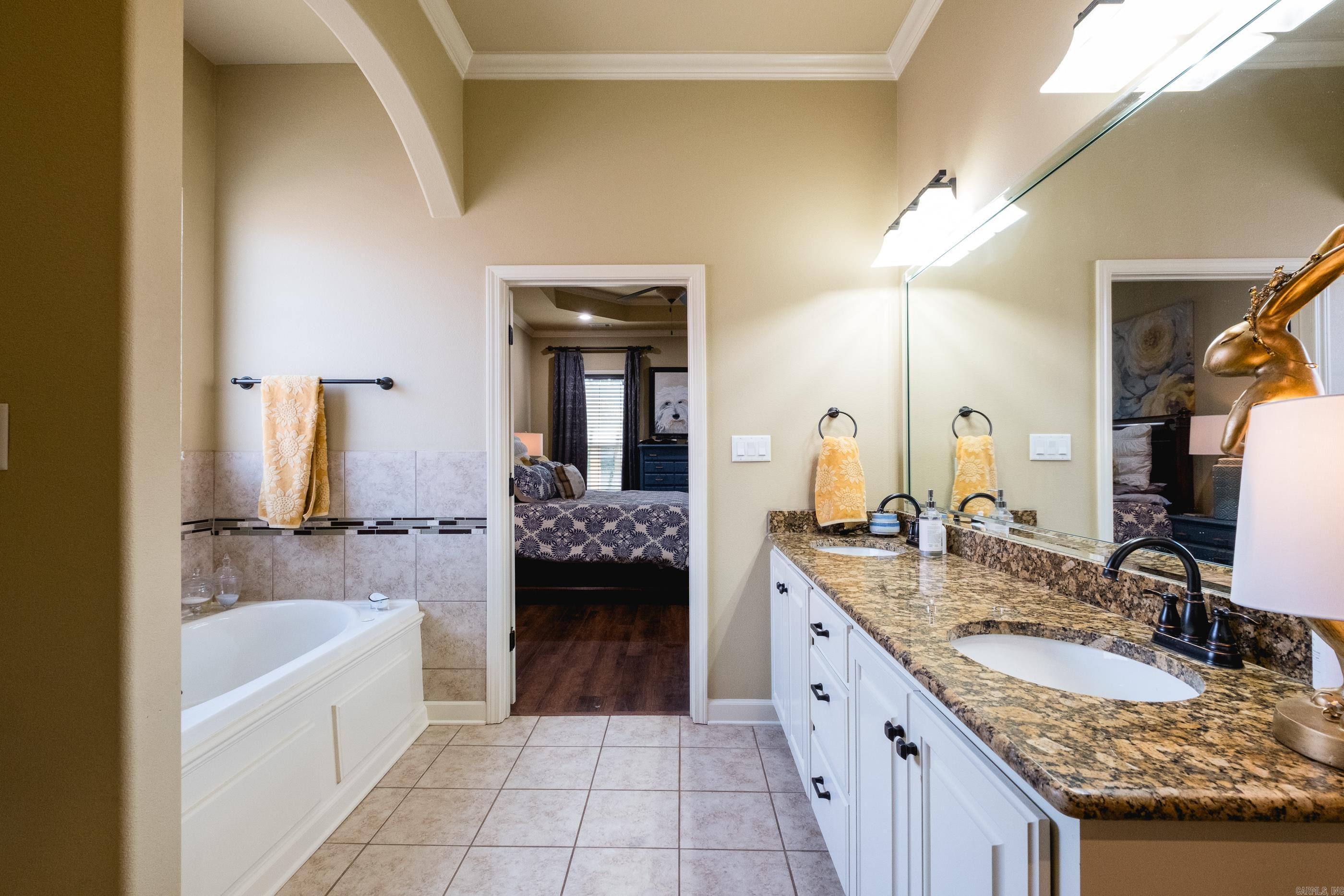 1 Tournay Circle Property Photo 25
