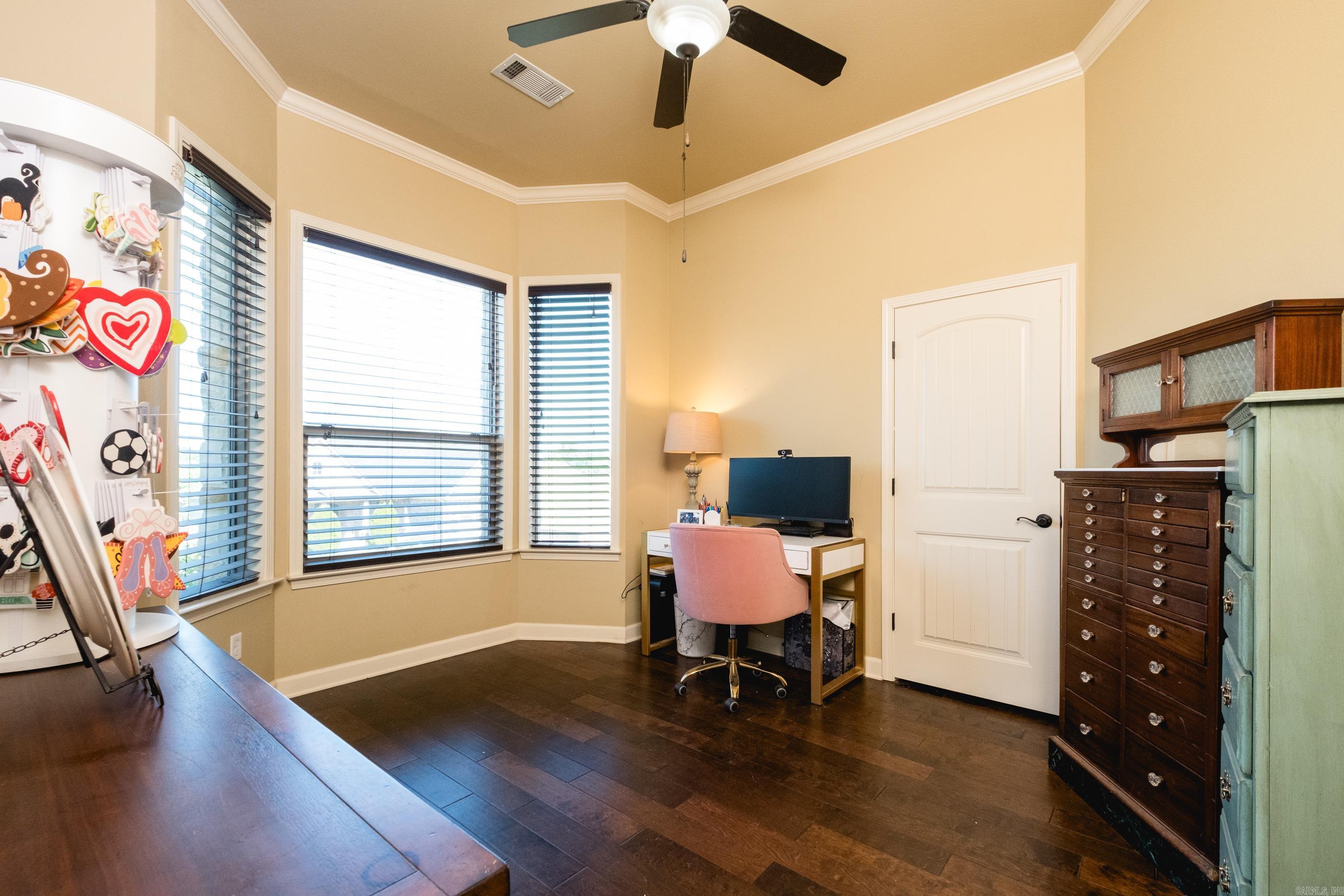 1 Tournay Circle Property Photo 26