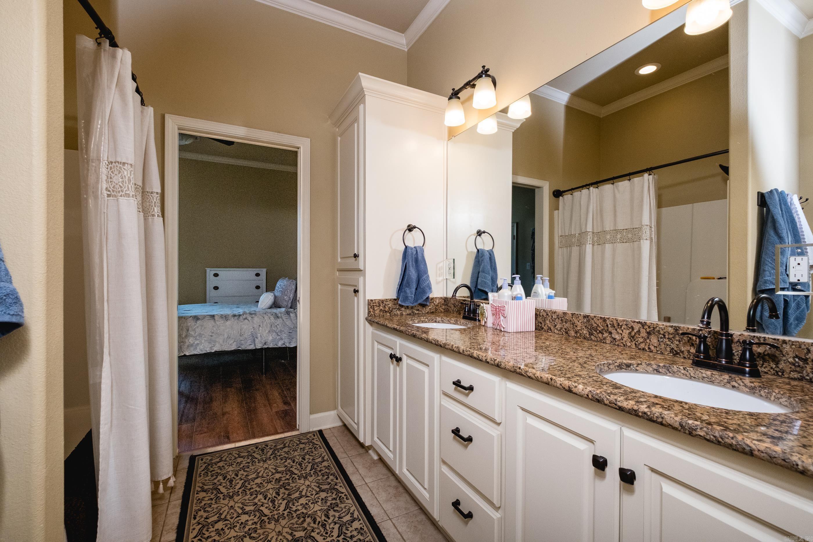 1 Tournay Circle Property Photo 34