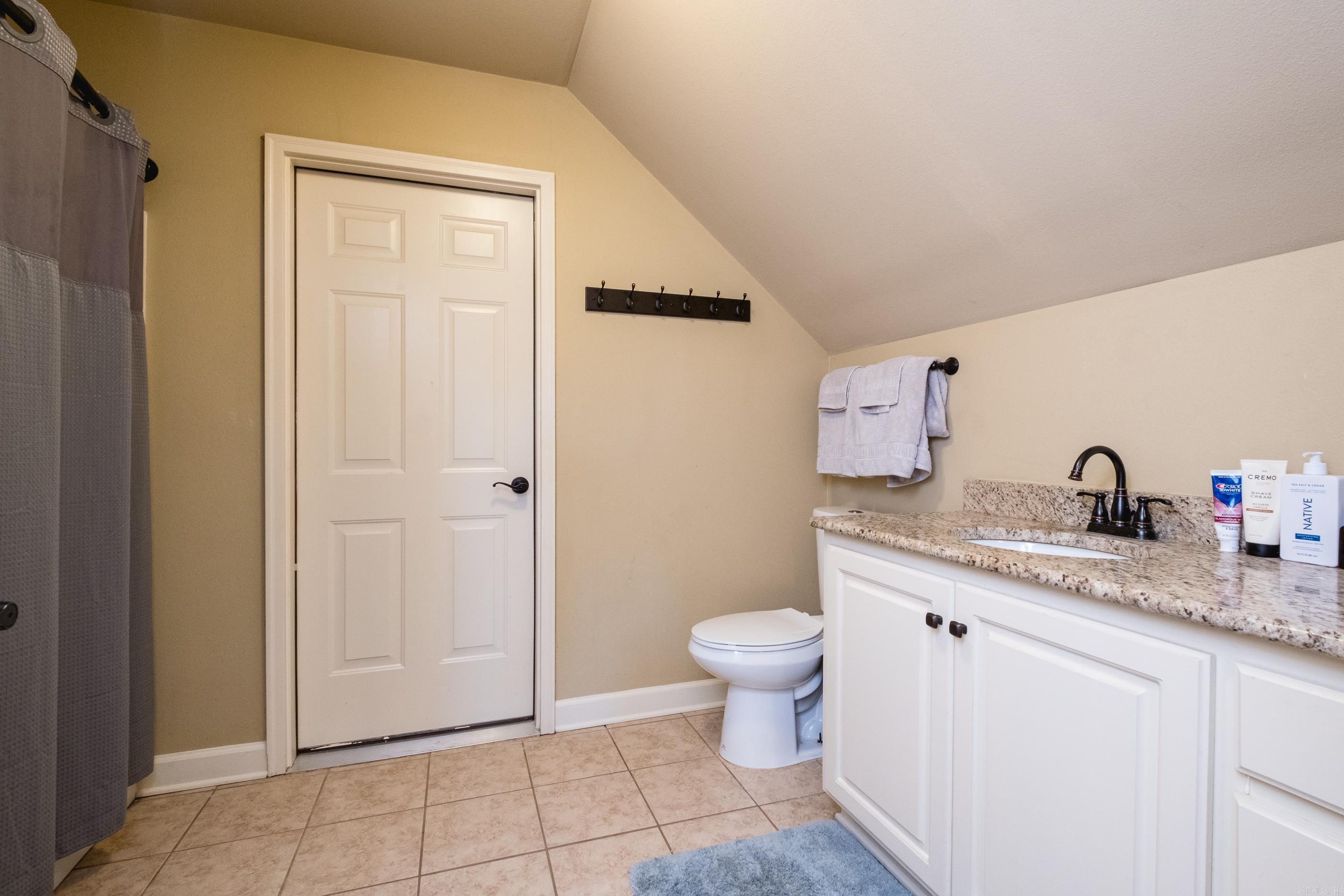1 Tournay Circle Property Photo 37
