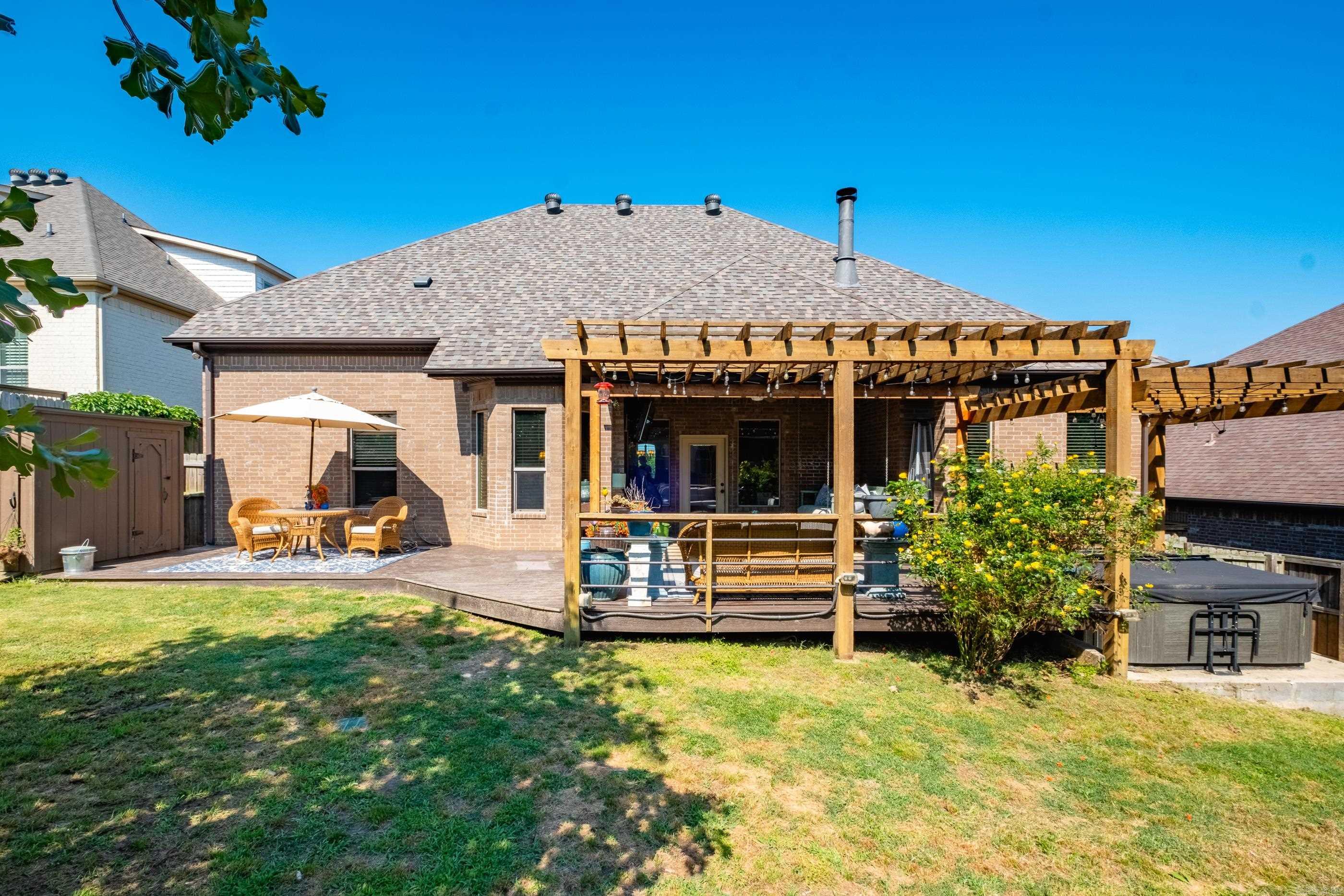 1 Tournay Circle Property Photo 38