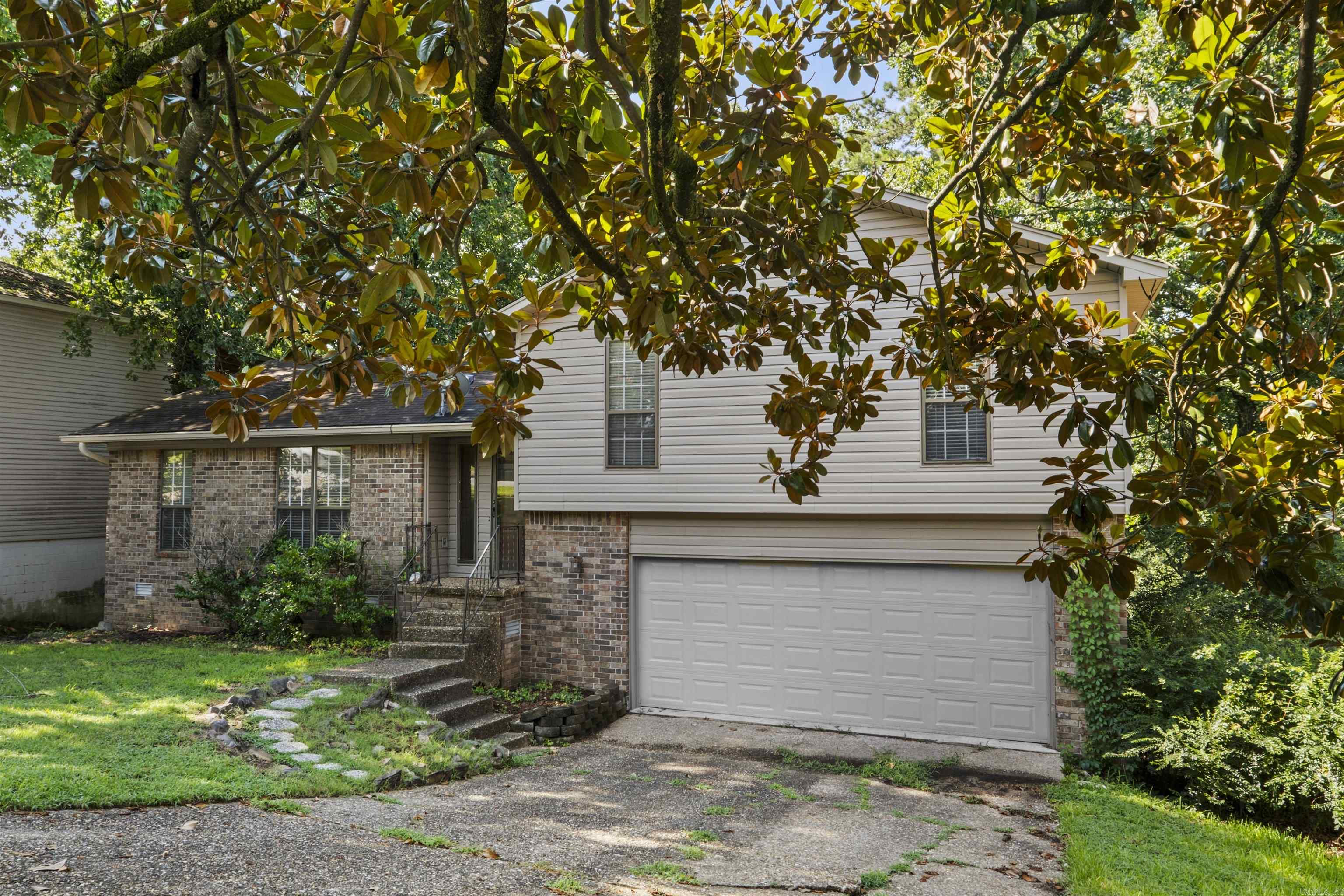 12601 Pleasant Forest Drive Property Photo 3