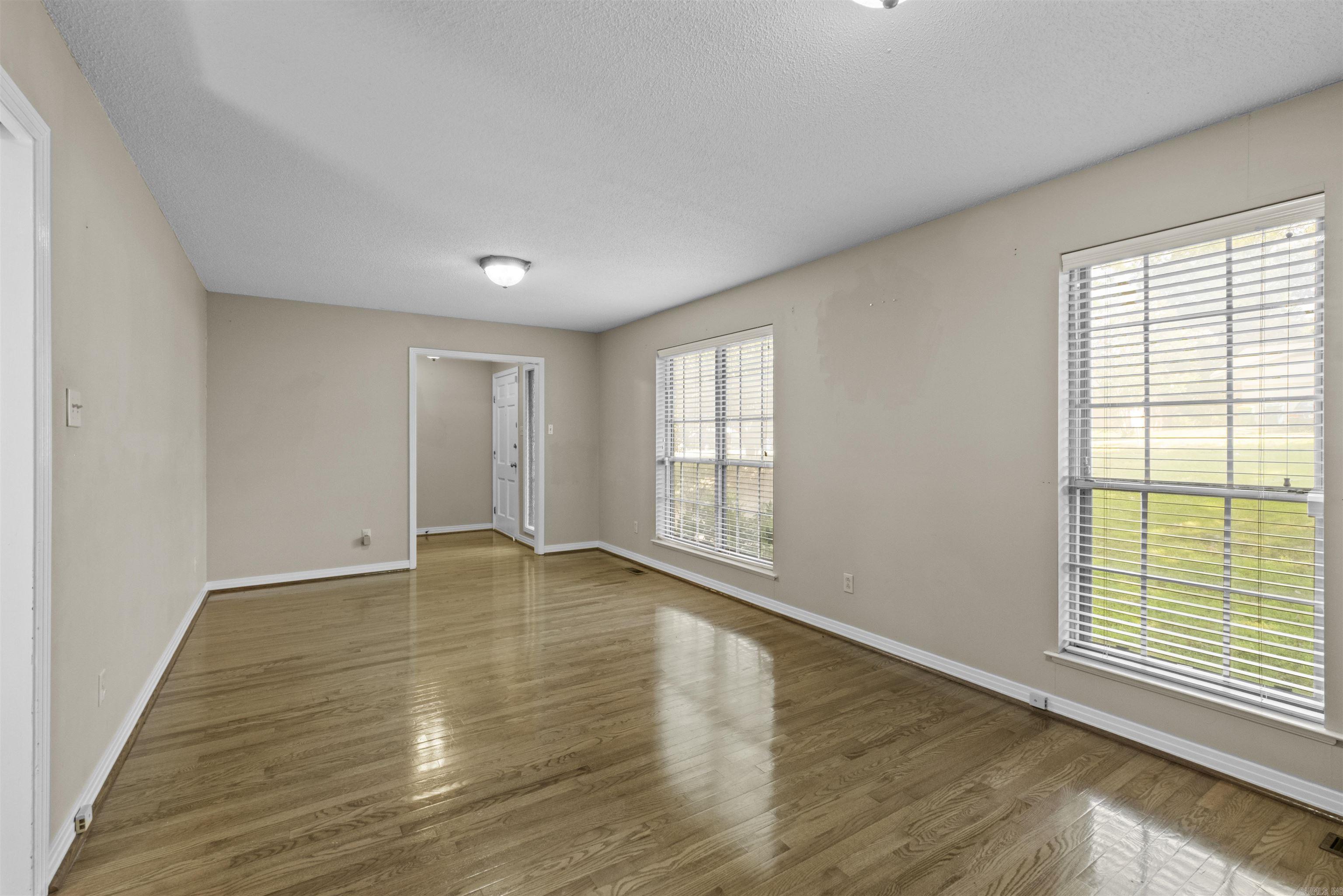 12601 Pleasant Forest Drive Property Photo 8