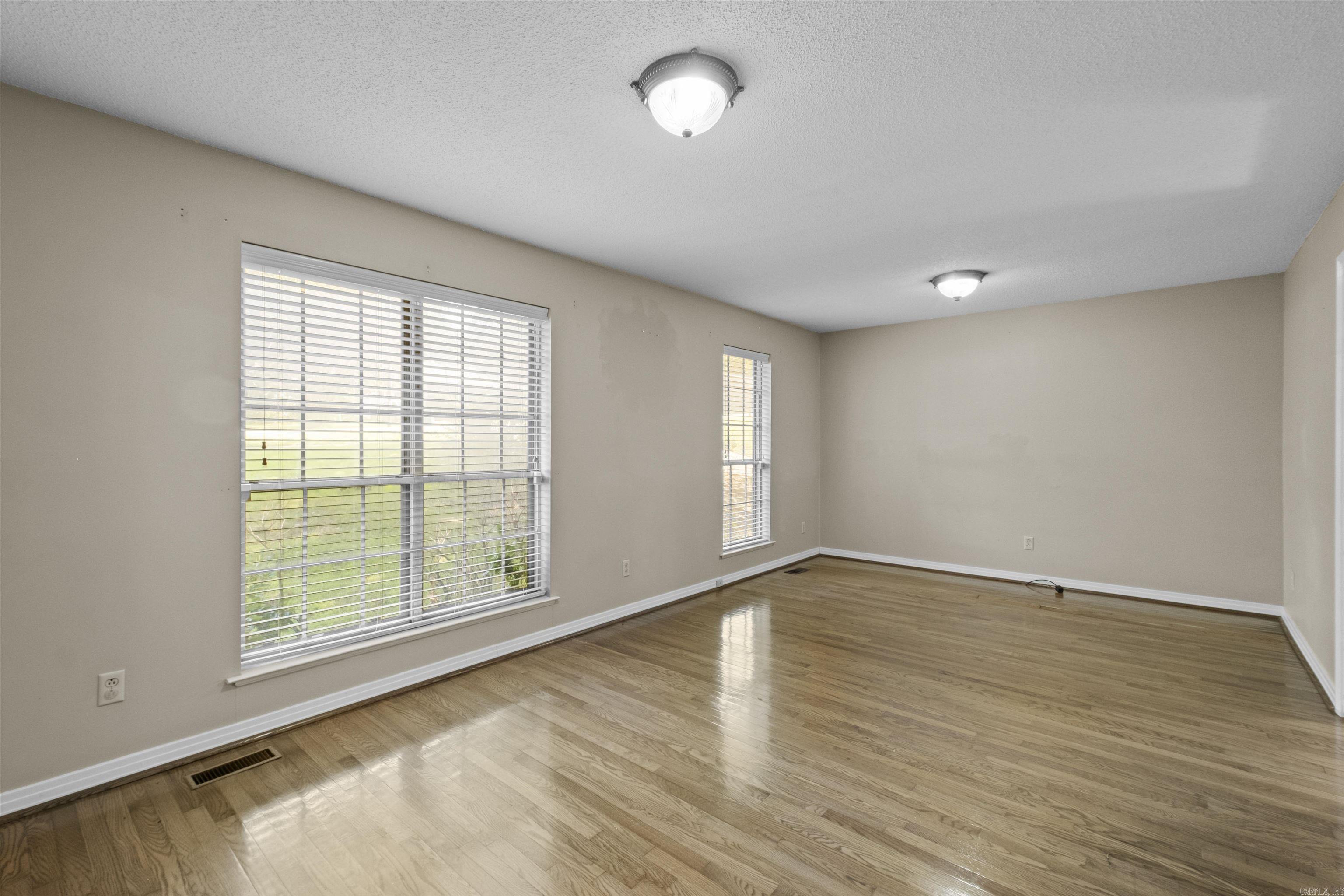 12601 Pleasant Forest Drive Property Photo 9