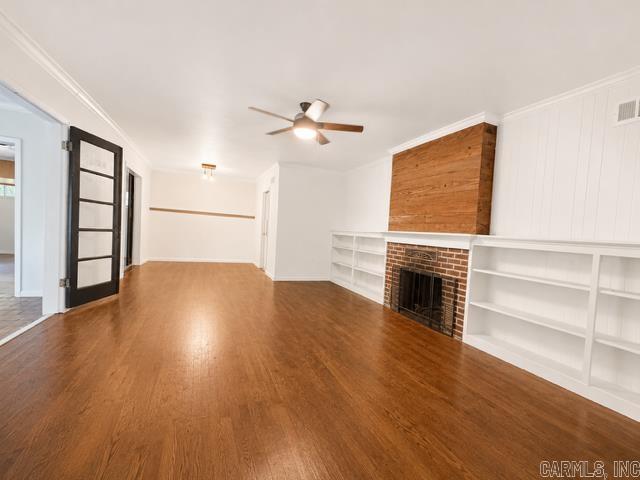 906 E Walnut Street Property Photo 3
