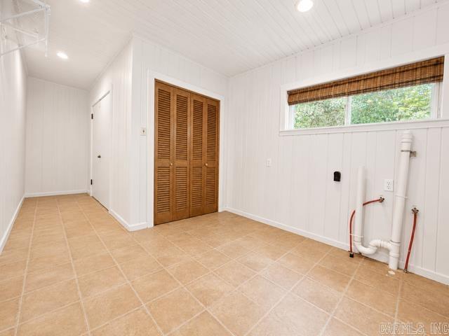 906 E Walnut Street Property Photo 5