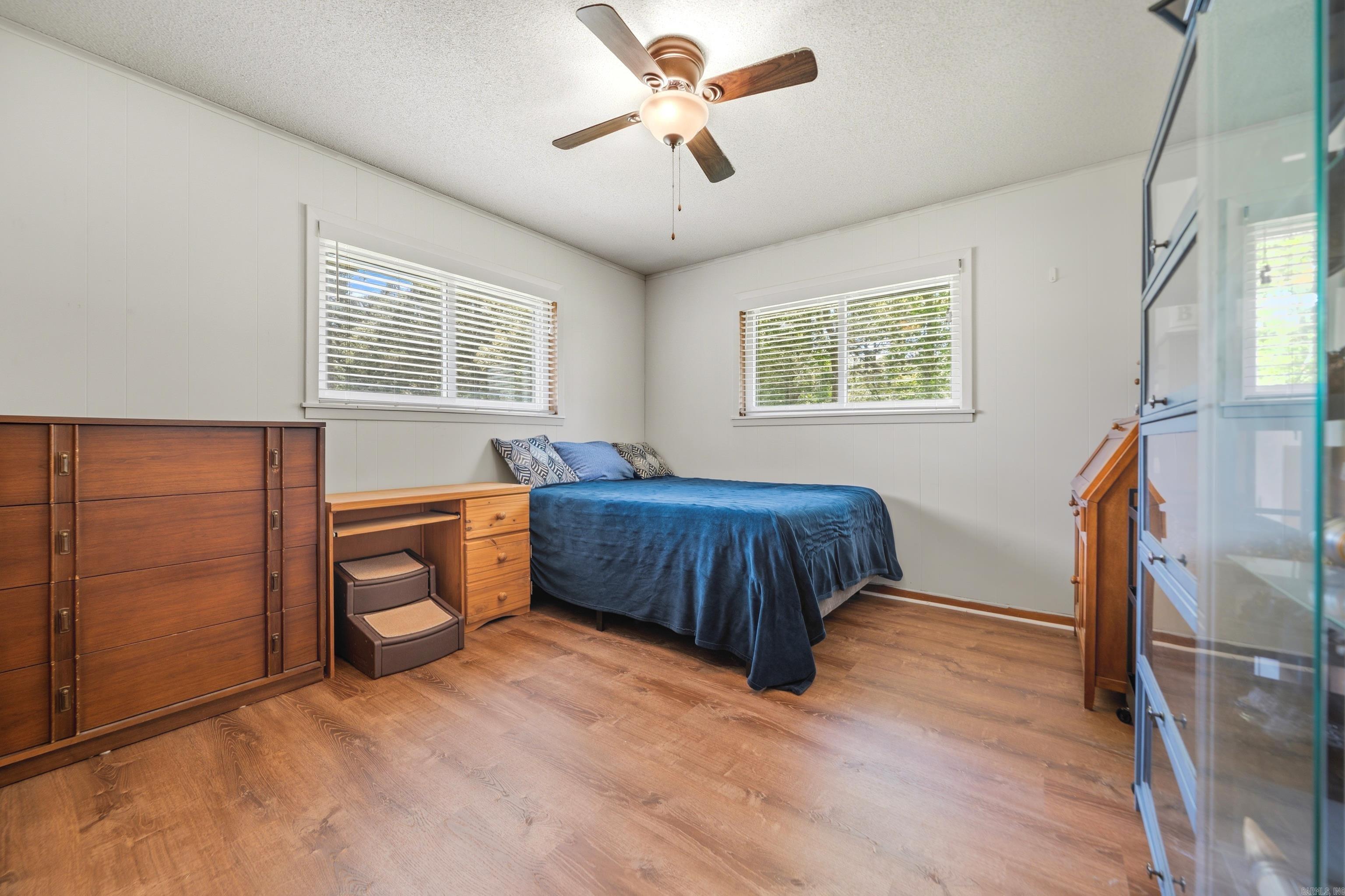 4040 Pine Street Property Photo 27