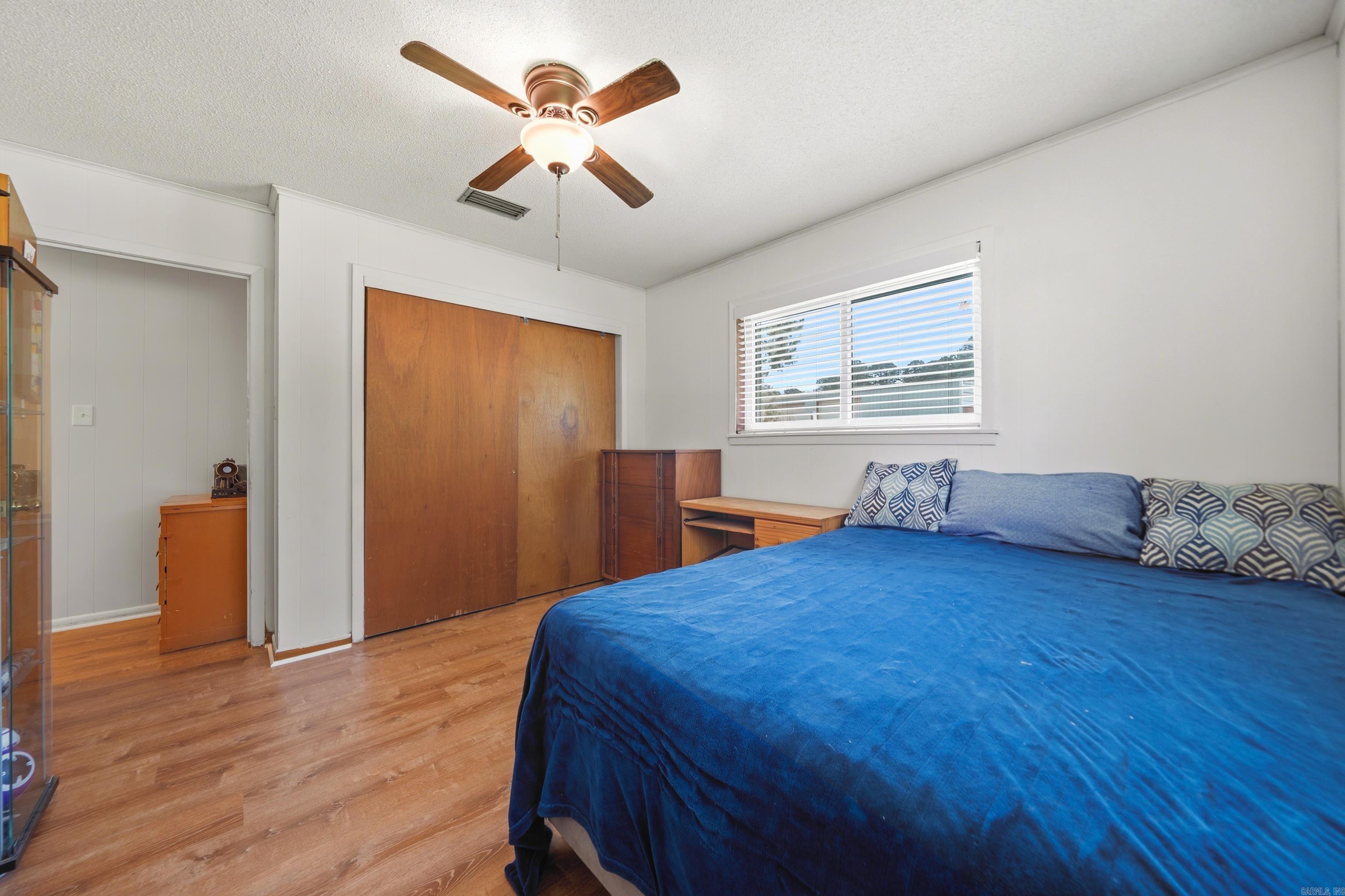 4040 Pine Street Property Photo 28