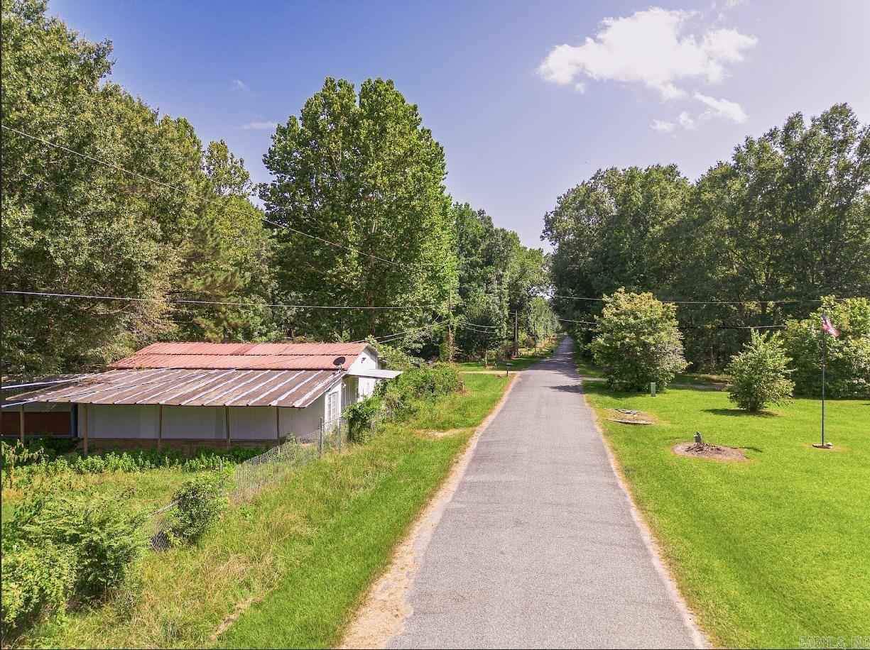 1135 Delta Circle Property Photo 3