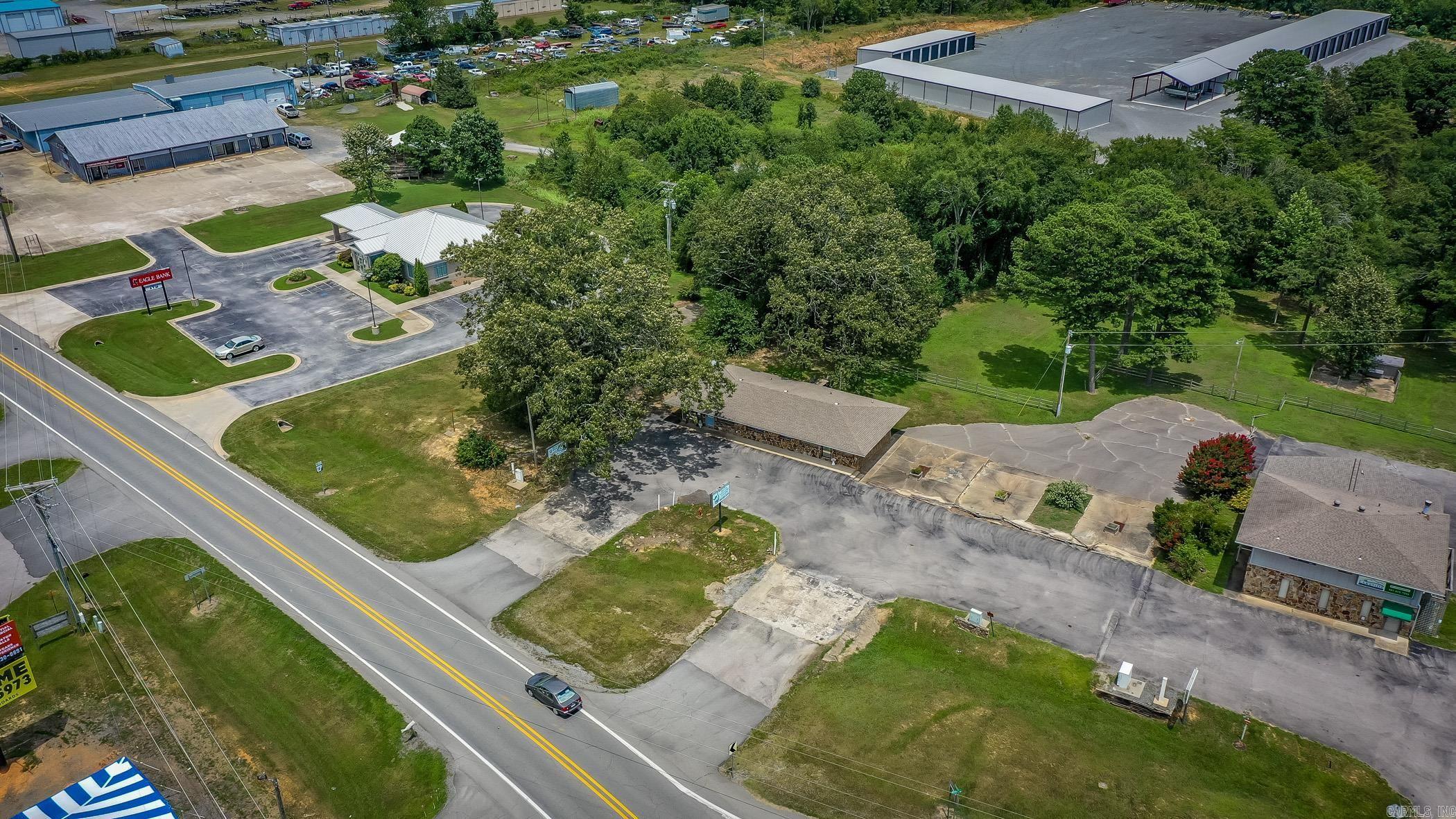 8452 Edgemont Property Photo 4