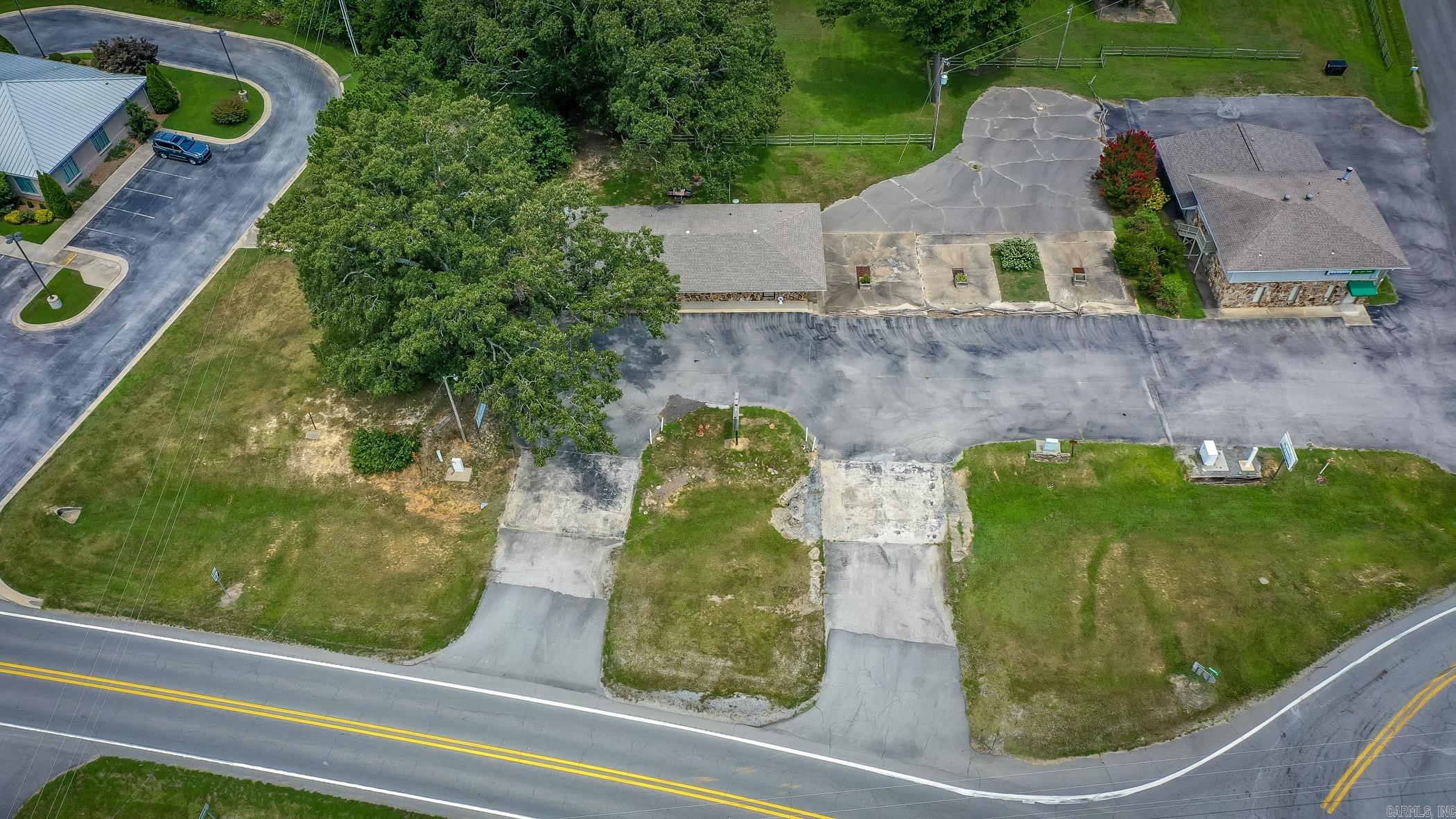 8452 Edgemont Property Photo 8