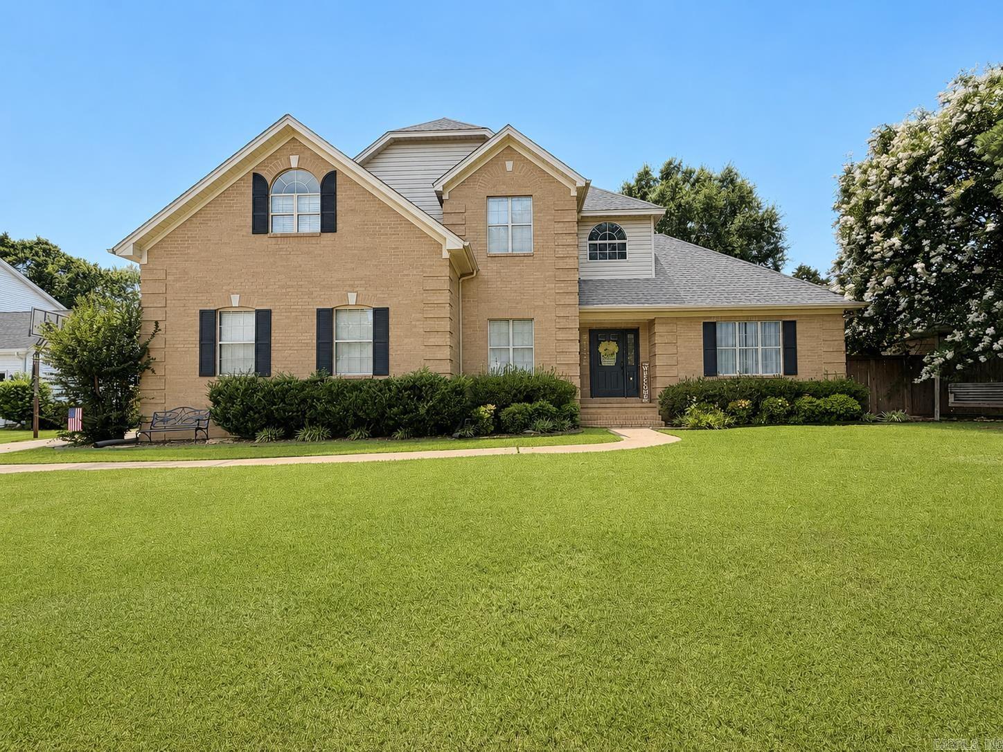 105 River Oaks Court Property Photo 1