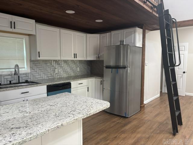 141 N Broadway Property Photo 5