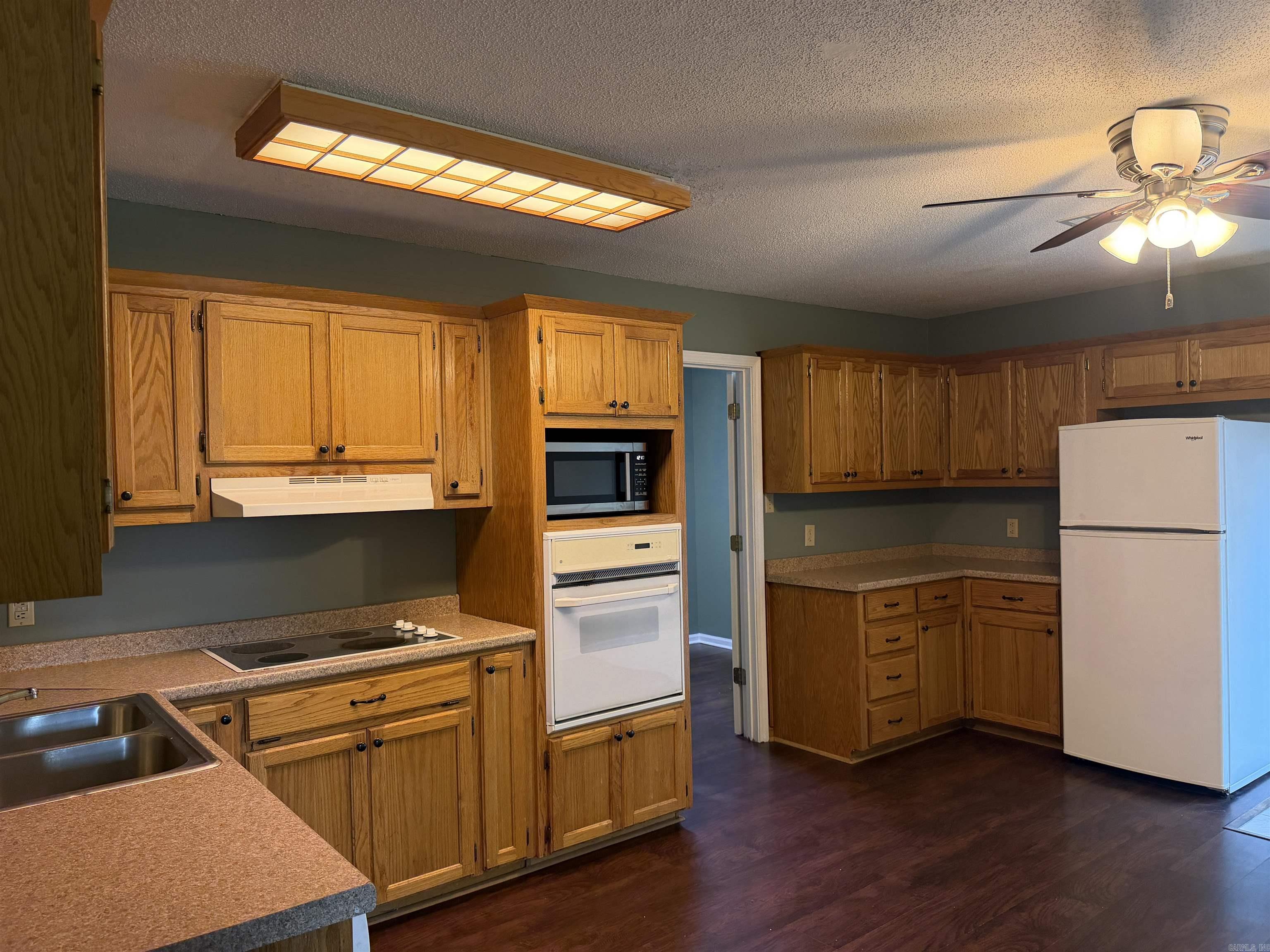 36 Valley Court Property Photo 7