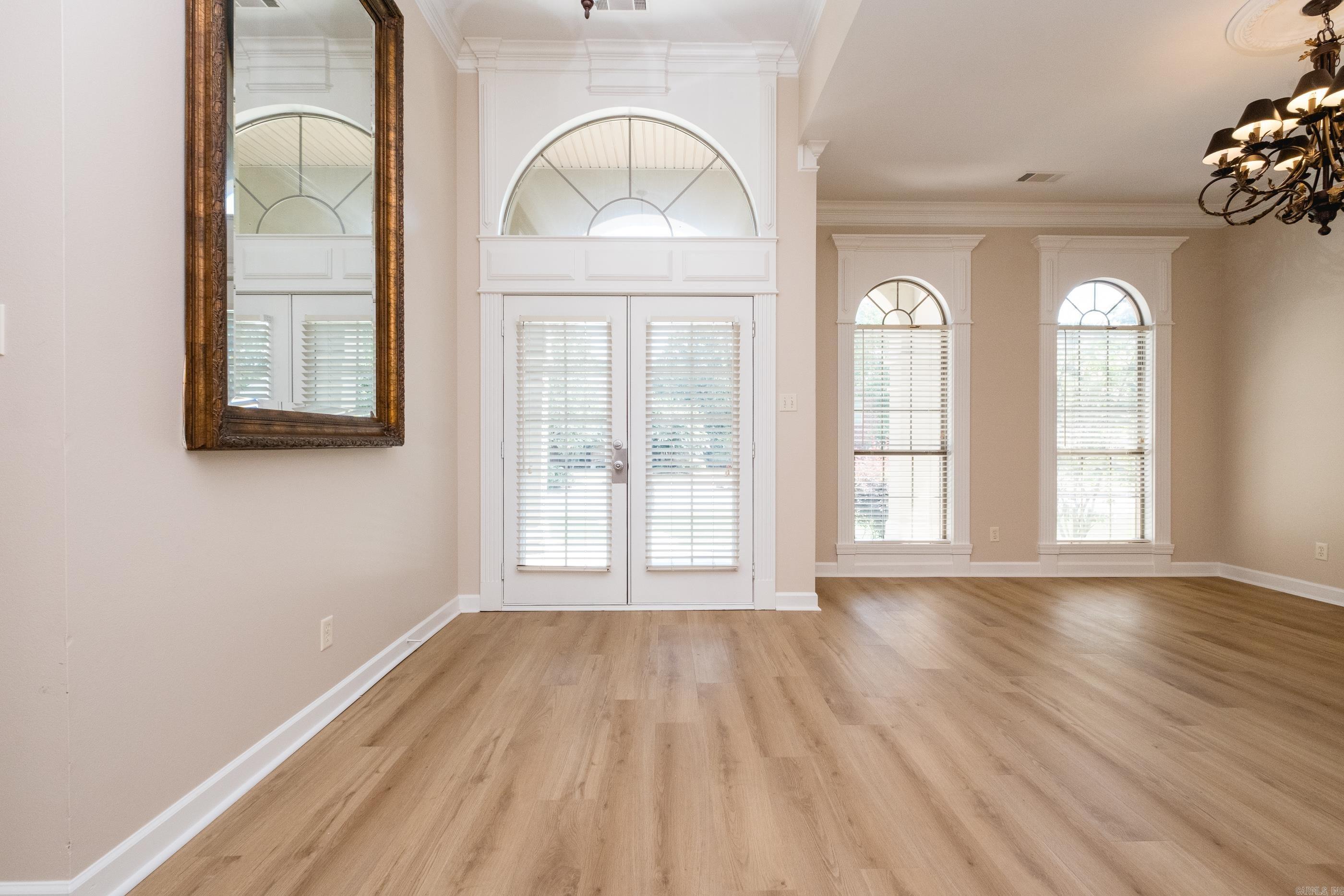 49 Laval Circle Property Photo 7