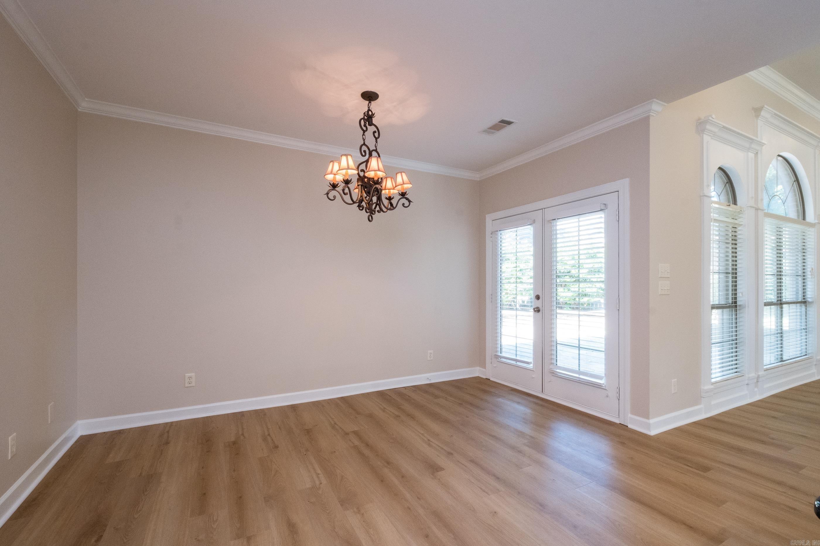49 Laval Circle Property Photo 16