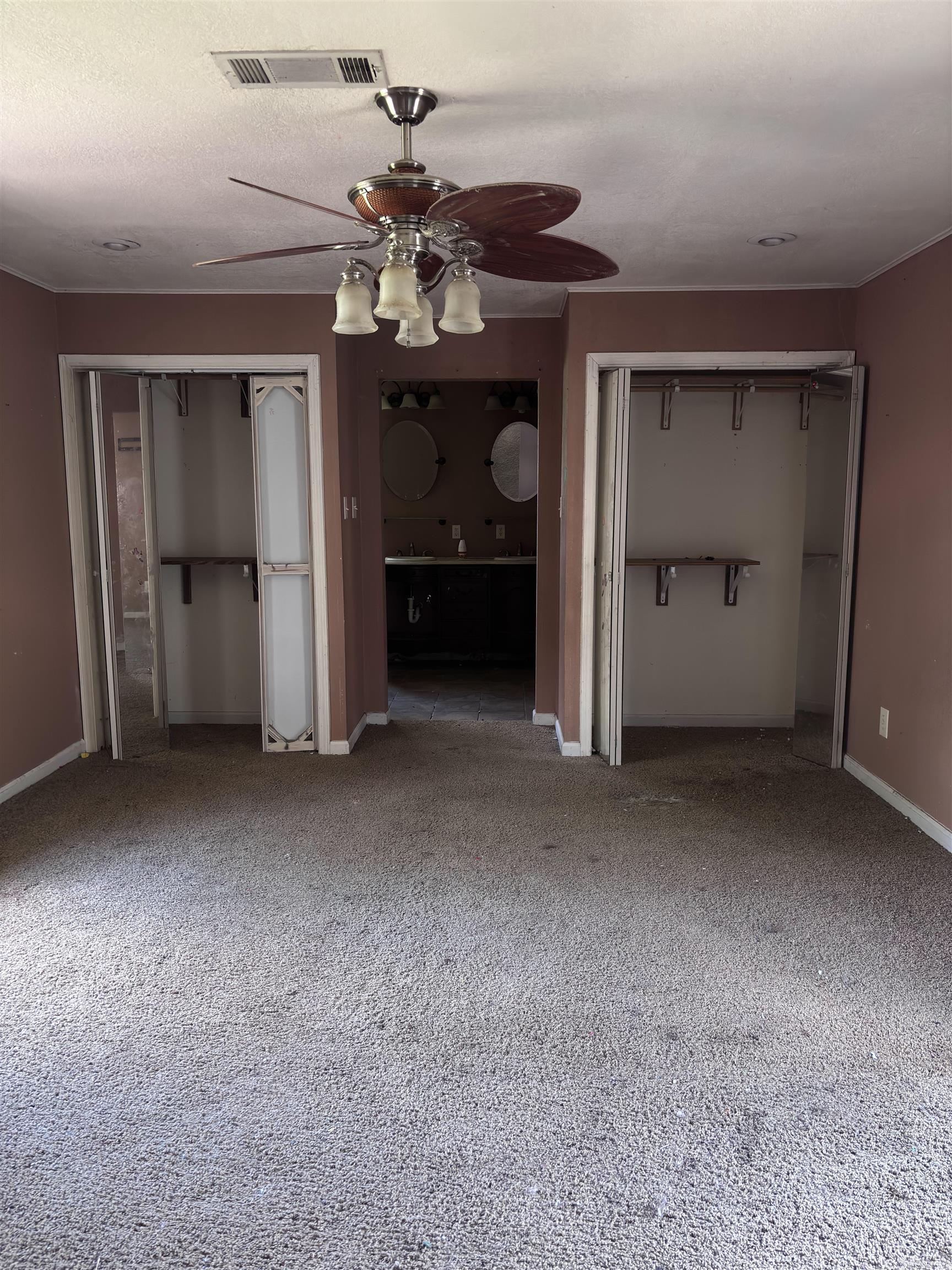 147 Young Loop Property Photo 10