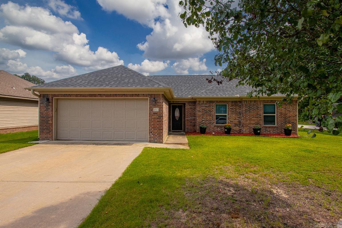 1013 Elkhart Loop