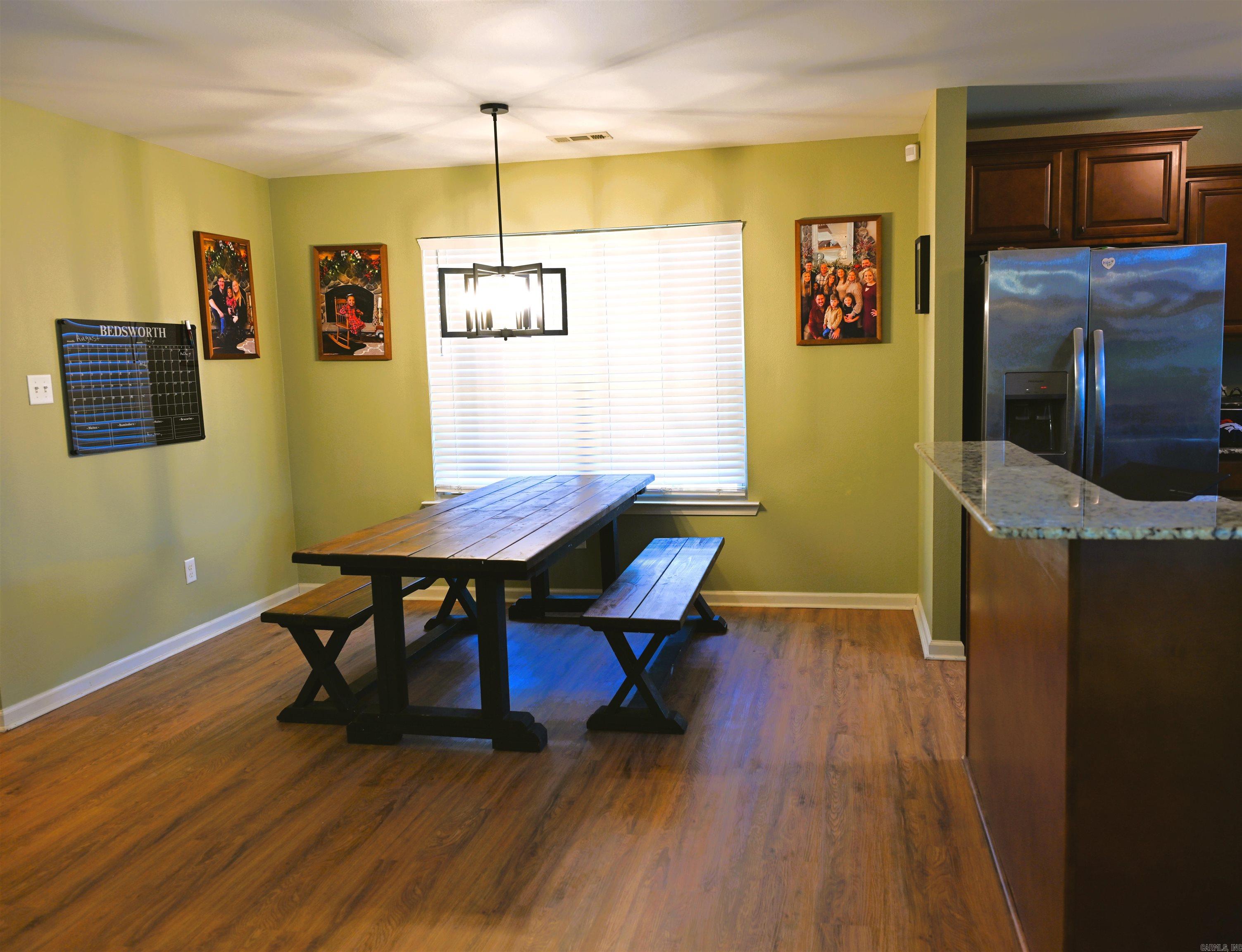 1013 Elkhart Loop Property Photo 5